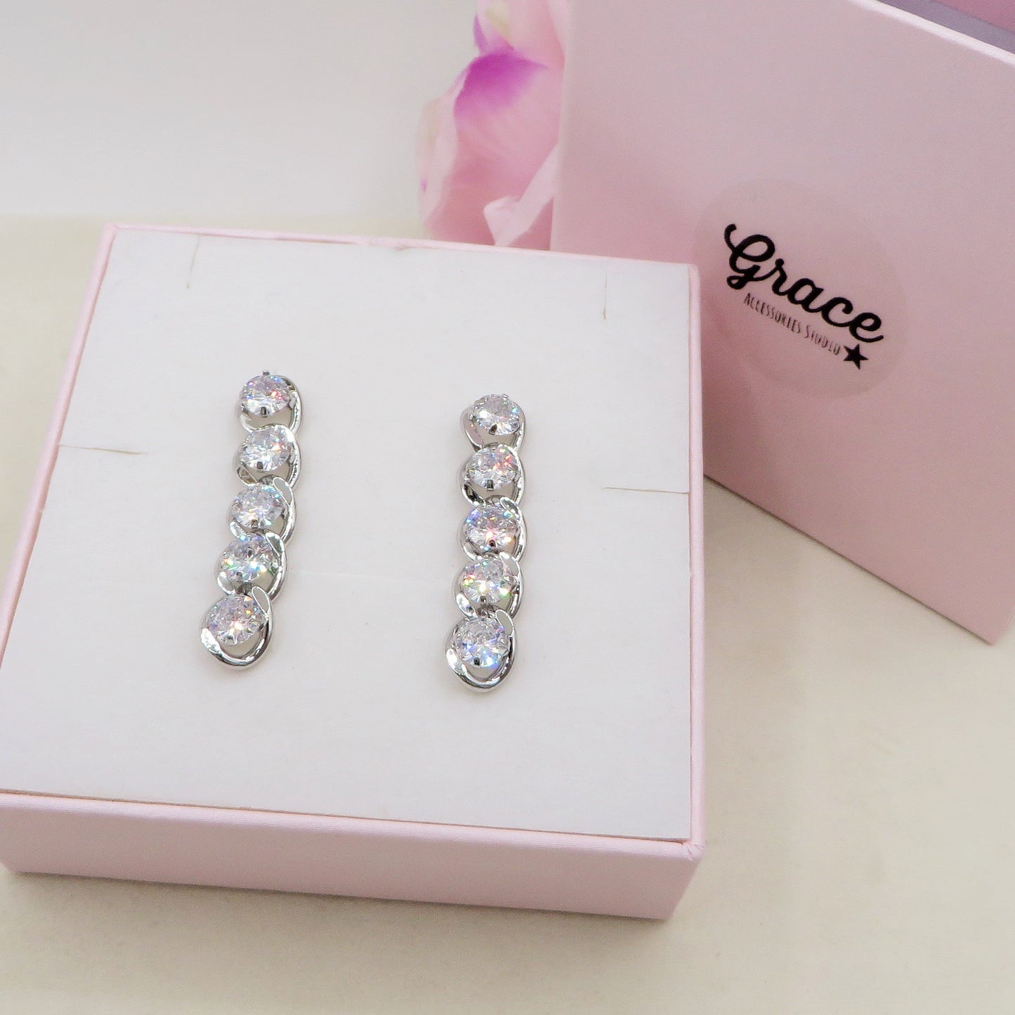 LENA PENDENTI ~ Orecchini in Cubic Zirconia rotondo