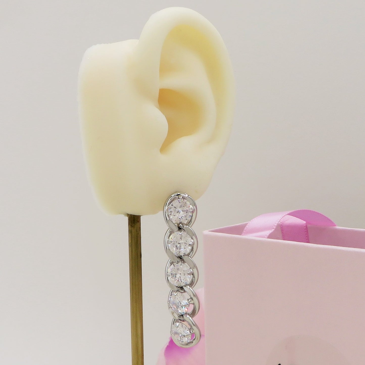 LENA PENDENTI ~ Orecchini in Cubic Zirconia rotondo