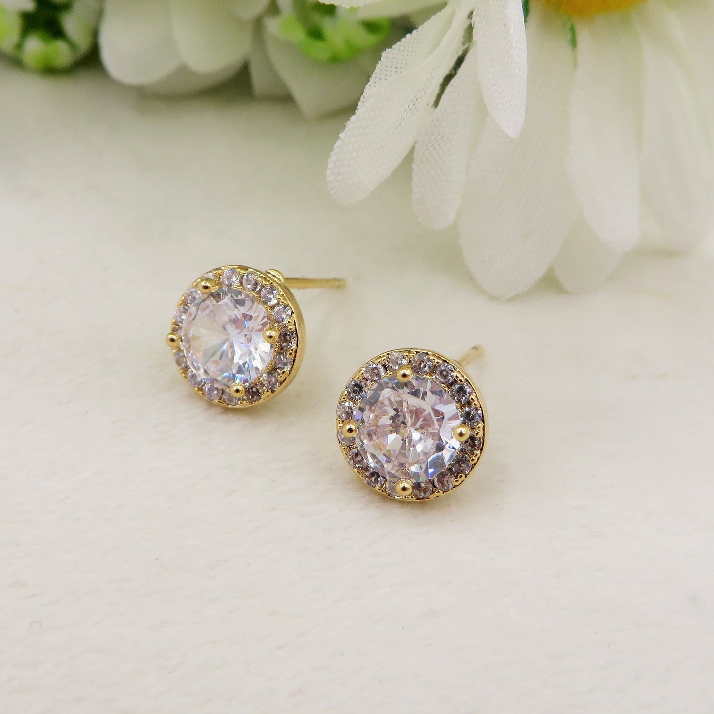 DELILAH Set 3 Paia- Orecchini punto luce a forma di cuore in Cubic Zirconia