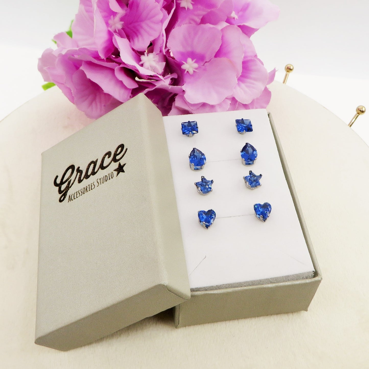 SET 4 PAIA PUNTI LUCE SHINE colours ~ 4 forme punti luce acciaio inossidabile ~ 8 PZ ~ 12 varianti colore ~ Orecchini a lobo con zirconi
