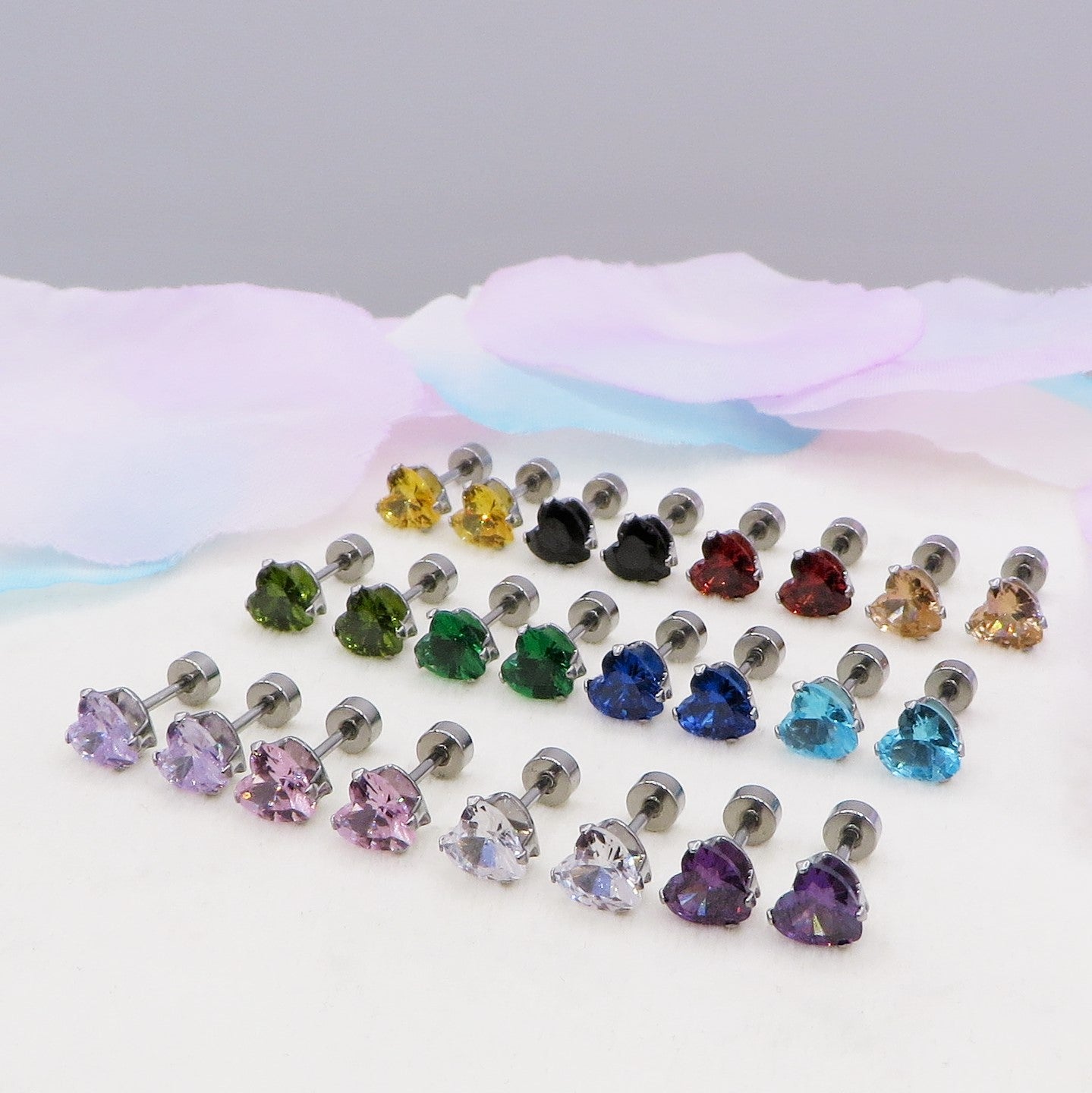 HEART PIERCING 1 paio PUNTI a cuore colours ~ ACCIAIO INOSSIDABILE chirurgico 316L ~ 2 PZ ~ 12 varianti colore ~ Orecchini piercing a lobo con zirconi per Helix, Trago, Flat e Lobo