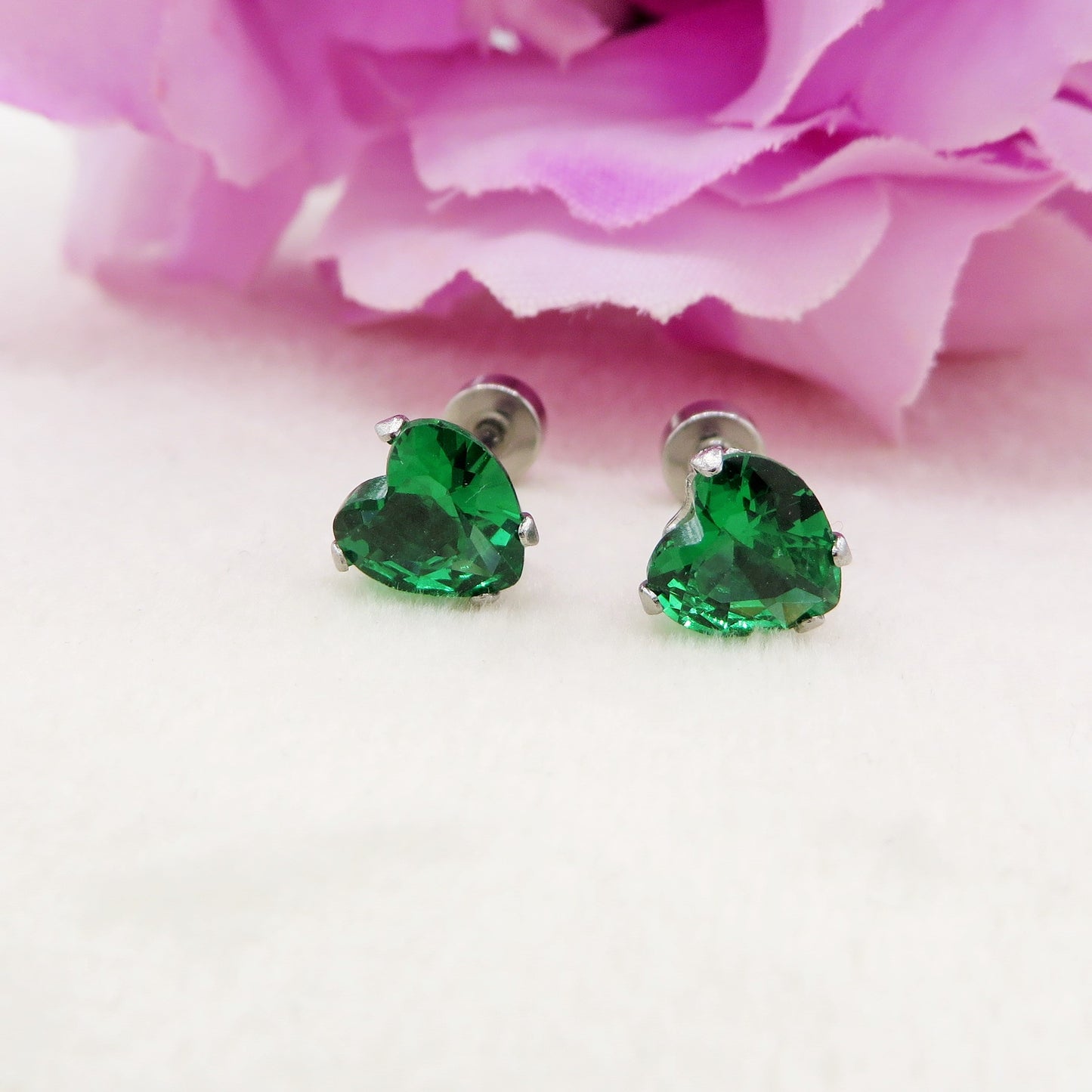 HEART PIERCING 1 paio PUNTI a cuore colours ~ ACCIAIO INOSSIDABILE chirurgico 316L ~ 2 PZ ~ 12 varianti colore ~ Orecchini piercing a lobo con zirconi per Helix, Trago, Flat e Lobo