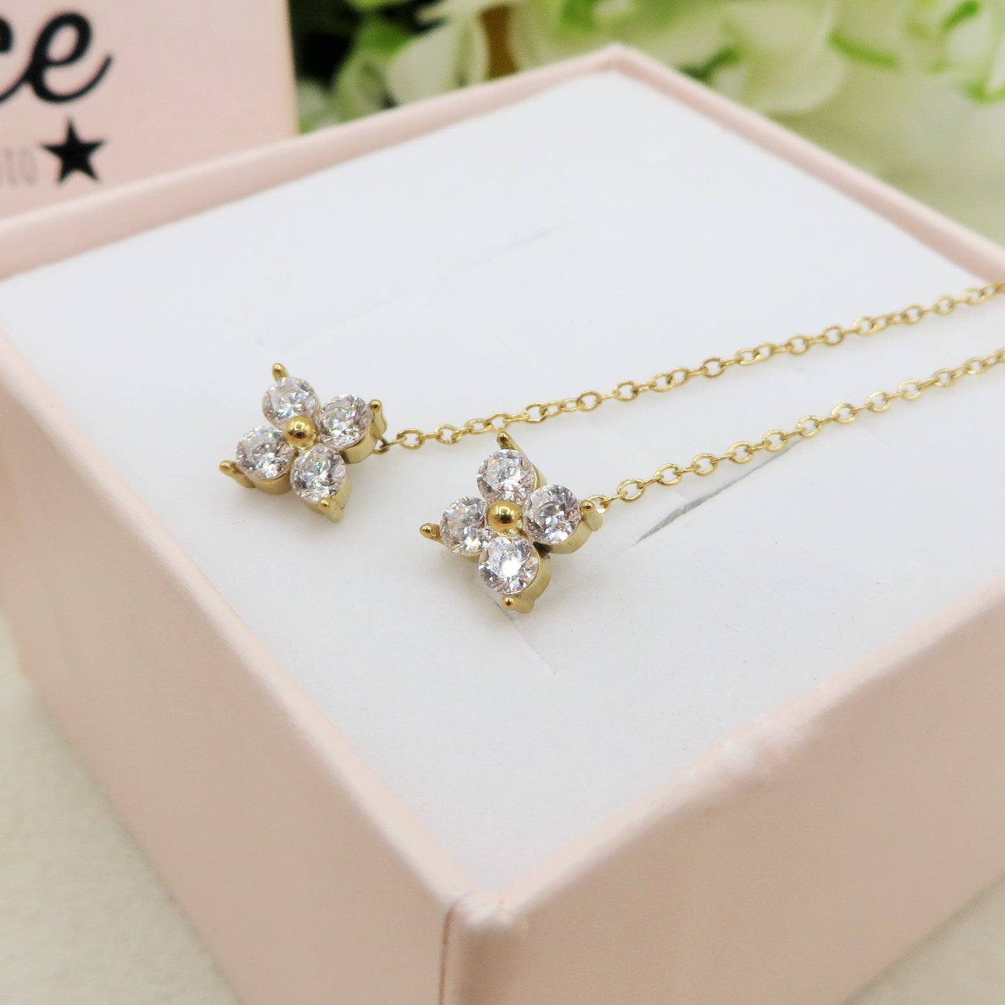 SPRING CLOVER quadrifoglio - ACCIAIO inossidabile ~ Paio Orecchini filo pendenti con cubic zirconia - saliscendi