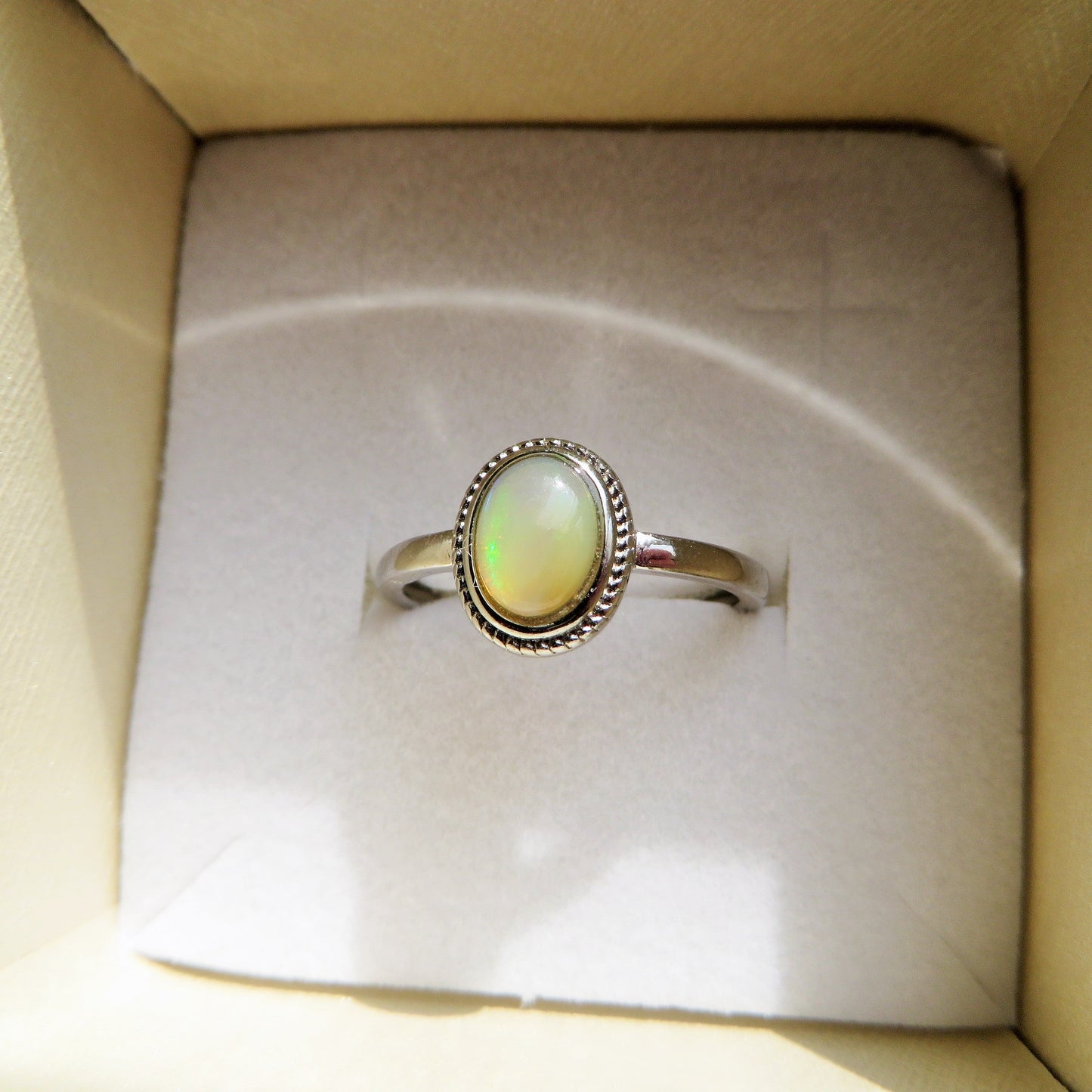 VRIKA ~ Anello regolabile in Opale di fuoco - Fire Opal naturale
