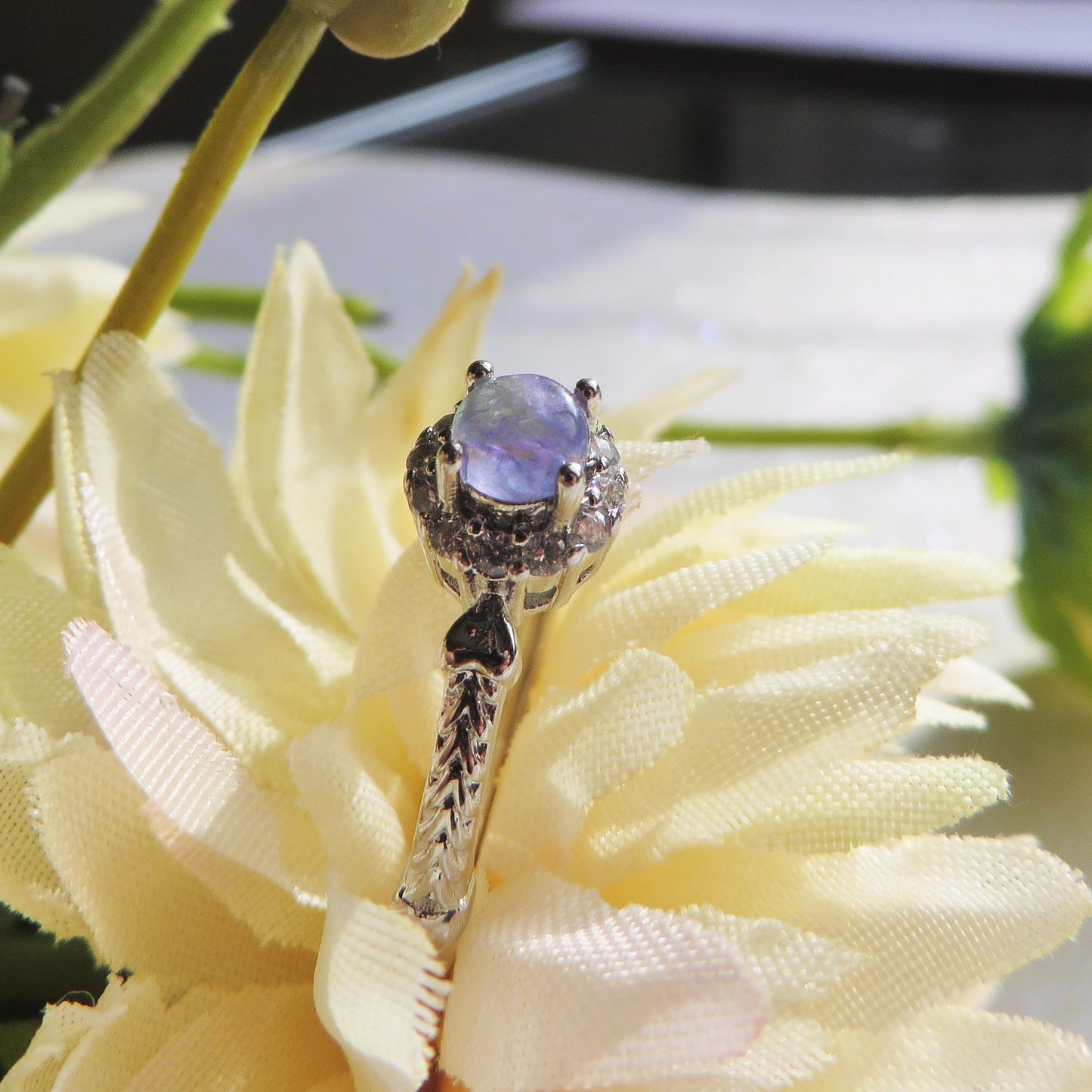 AMRITA ~ Anello regolabile in Tanzanite naturale