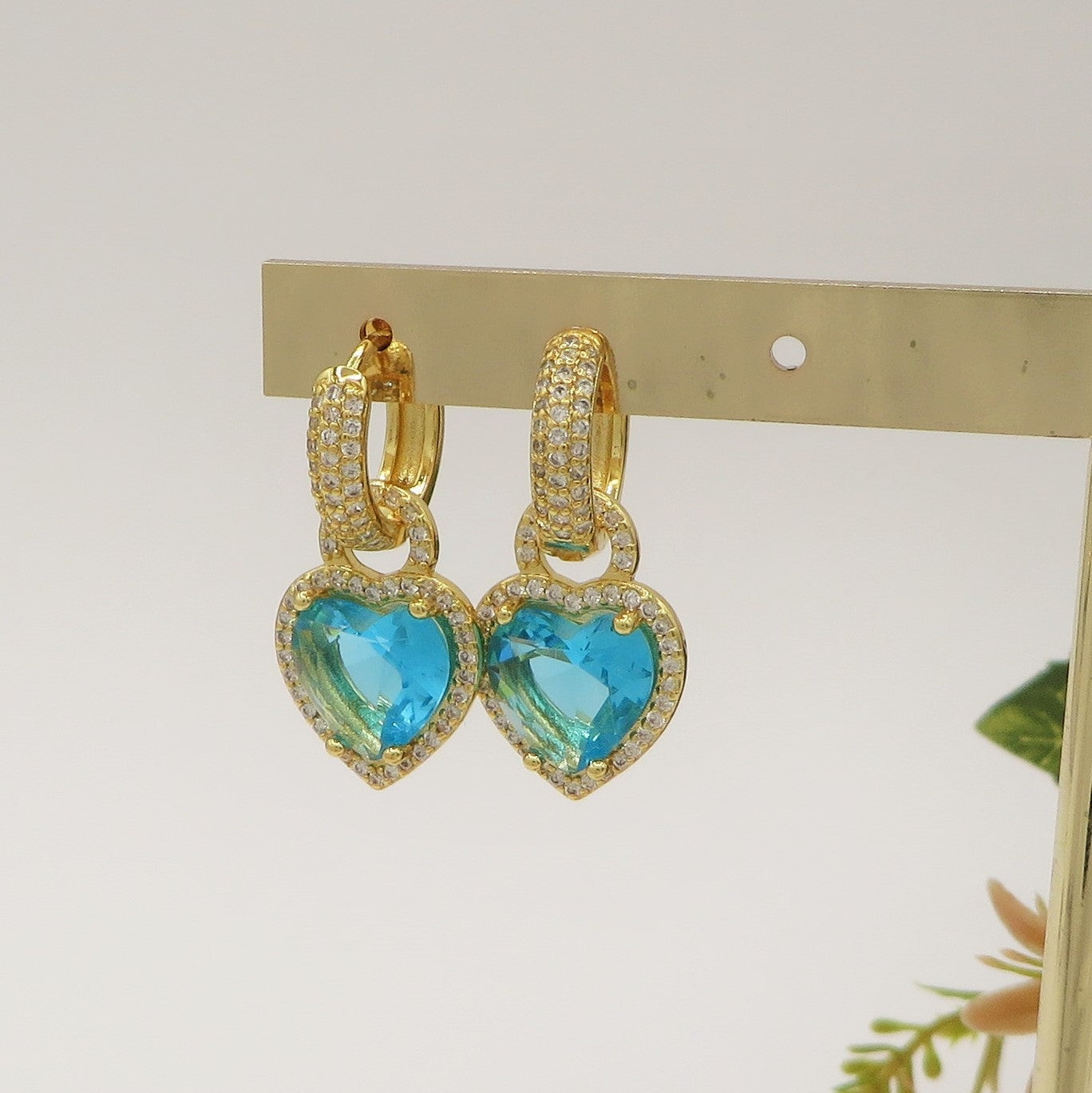 AURORA HOOPS ~ Orecchini mini cerchi zirconati FULL in Cubic Zirconia a forma di cuore