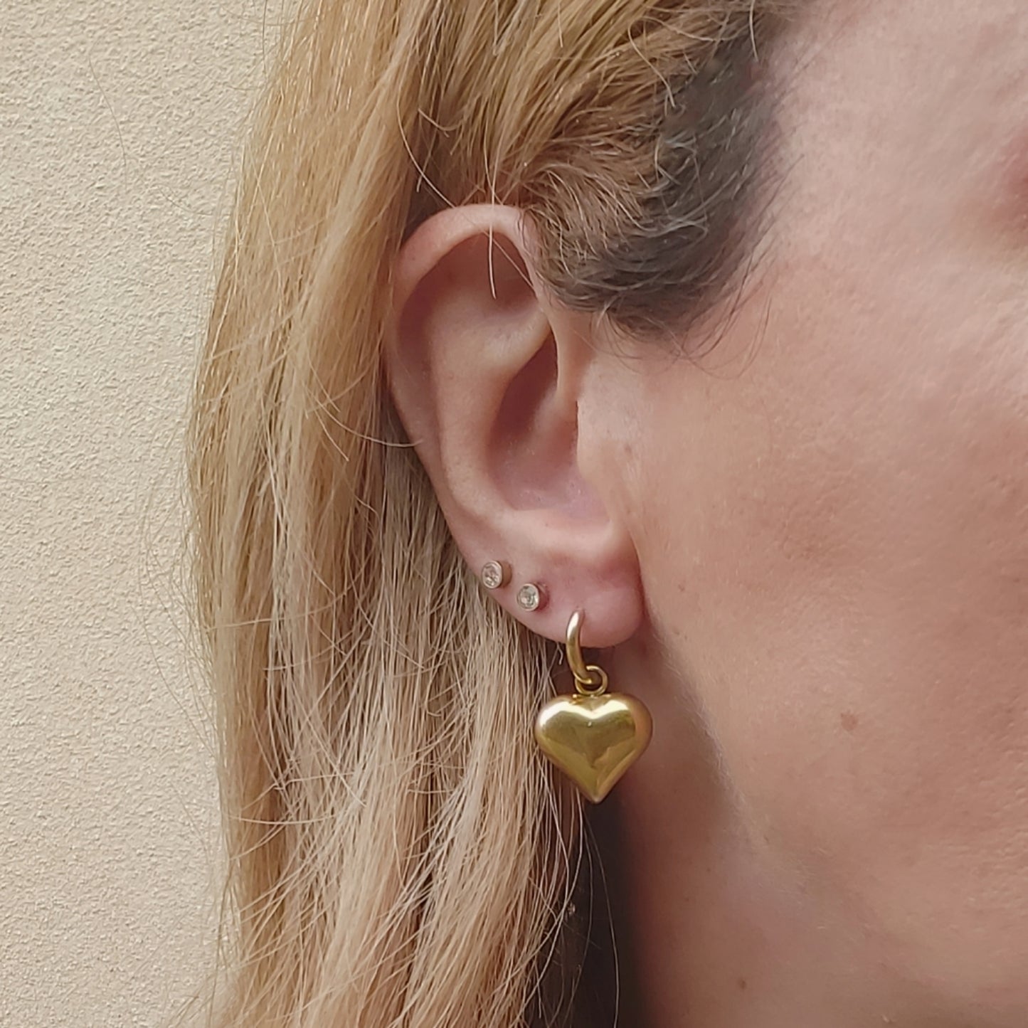 JULIE HOOPS - orecchini ACCIAIO INOSSIDABILE - Orecchini cerchio + cuore bombè