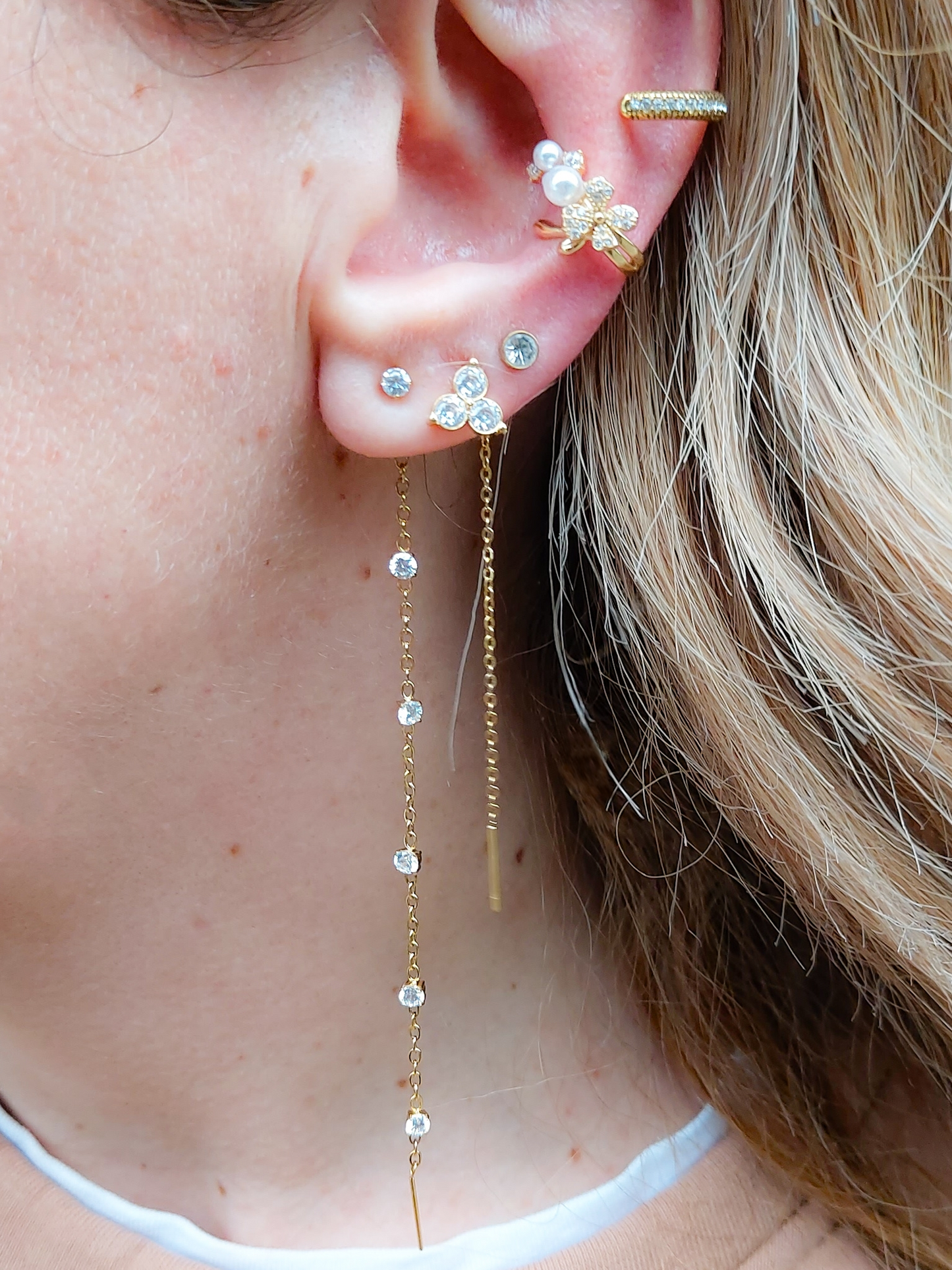 AMARYLLIS PEARLS EARCUFF ~ ACCIAIO Inossidabile orecchino Senza buco con fiori, perle e cubic zirconia