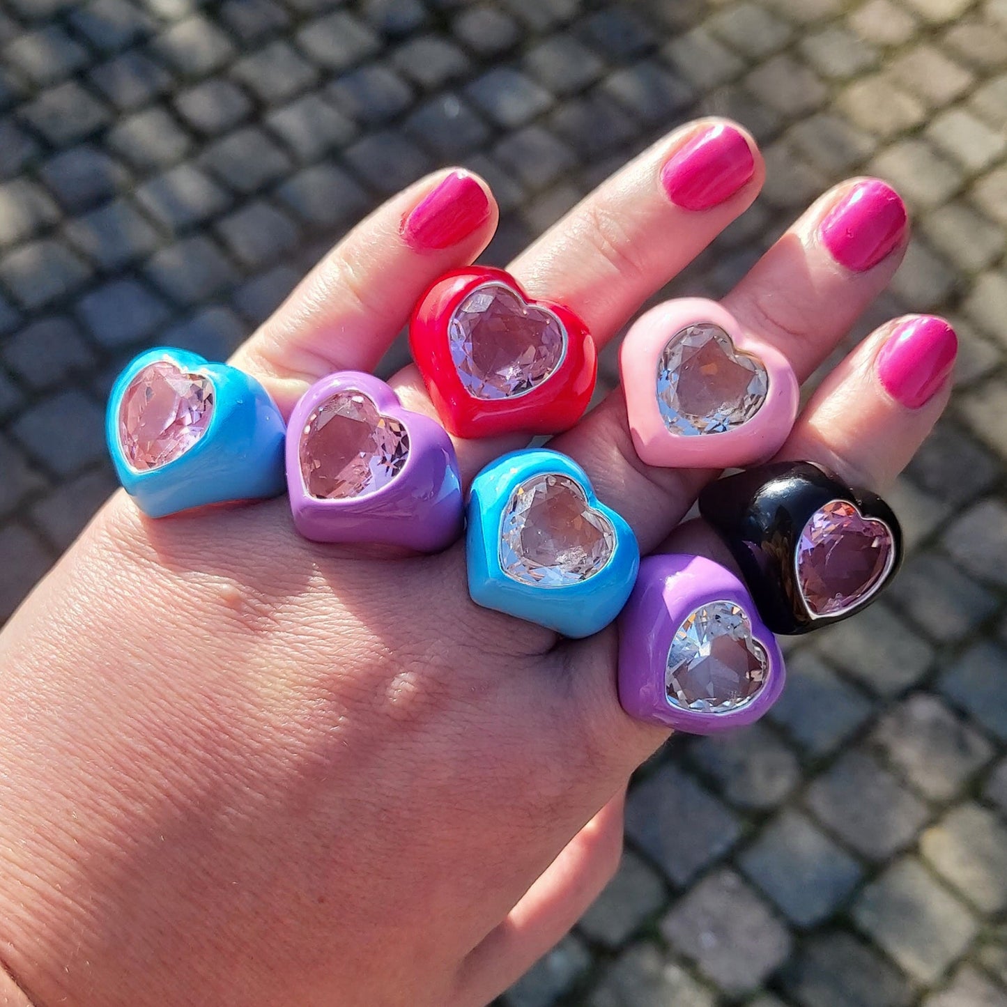 BROOK ~ CHUNKY - Anello smaltato a forma di cuore