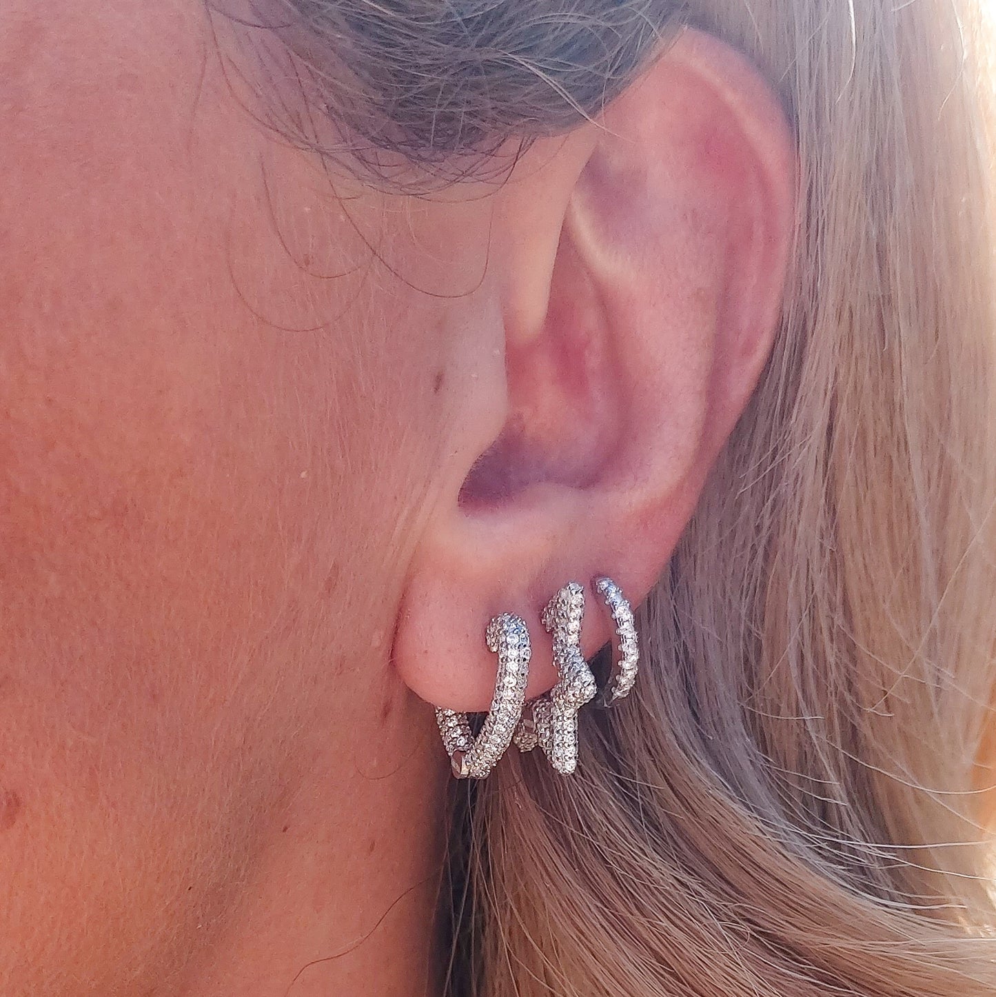 SERENITY HEART ~ paio Orecchini ARGENTO 925 cerchio a cuore con cubic zirconia