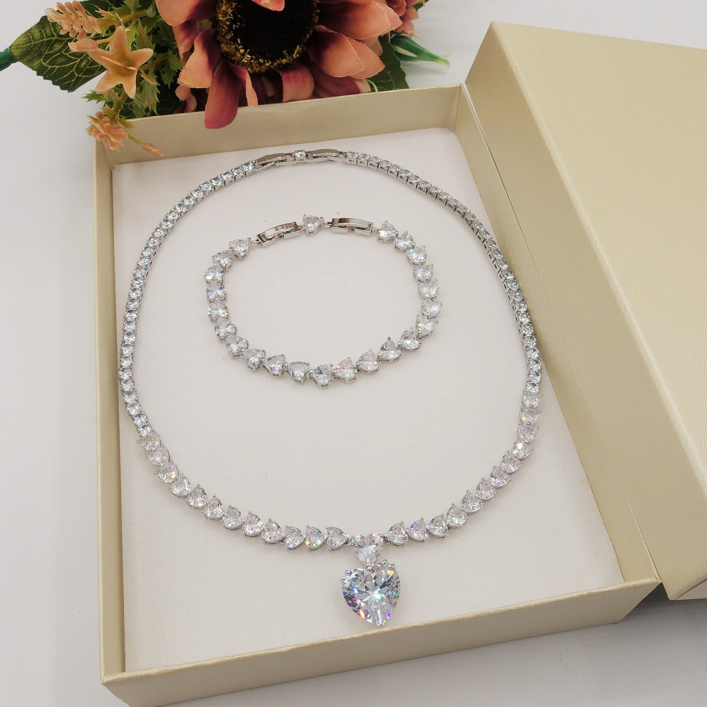 Set 3PZ CHANTELLE BIG HEART Collier Tennis+bracciale + Orecchini pendenti