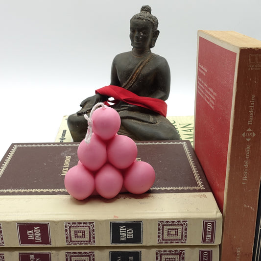 DAPHNE ~ Bubbles pyramid candle
