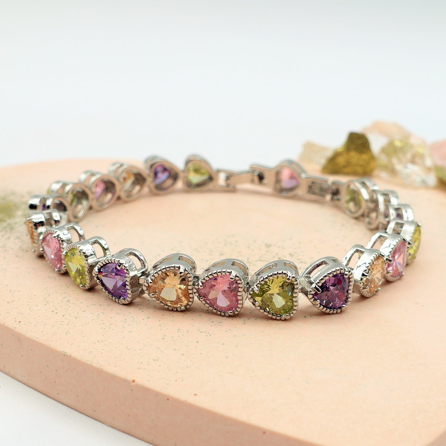 Carrie ~Rainbow-Bracciale tennis in Cubic Zirconia a forma di cuori