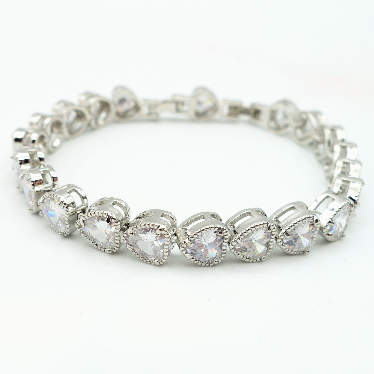 Carrie ~Rainbow-Bracciale tennis in Cubic Zirconia a forma di cuori