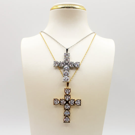 LOVELY CROSS - ACCIAIO Inossidabile - collana con pendente croce a cuori in cubic zirconia