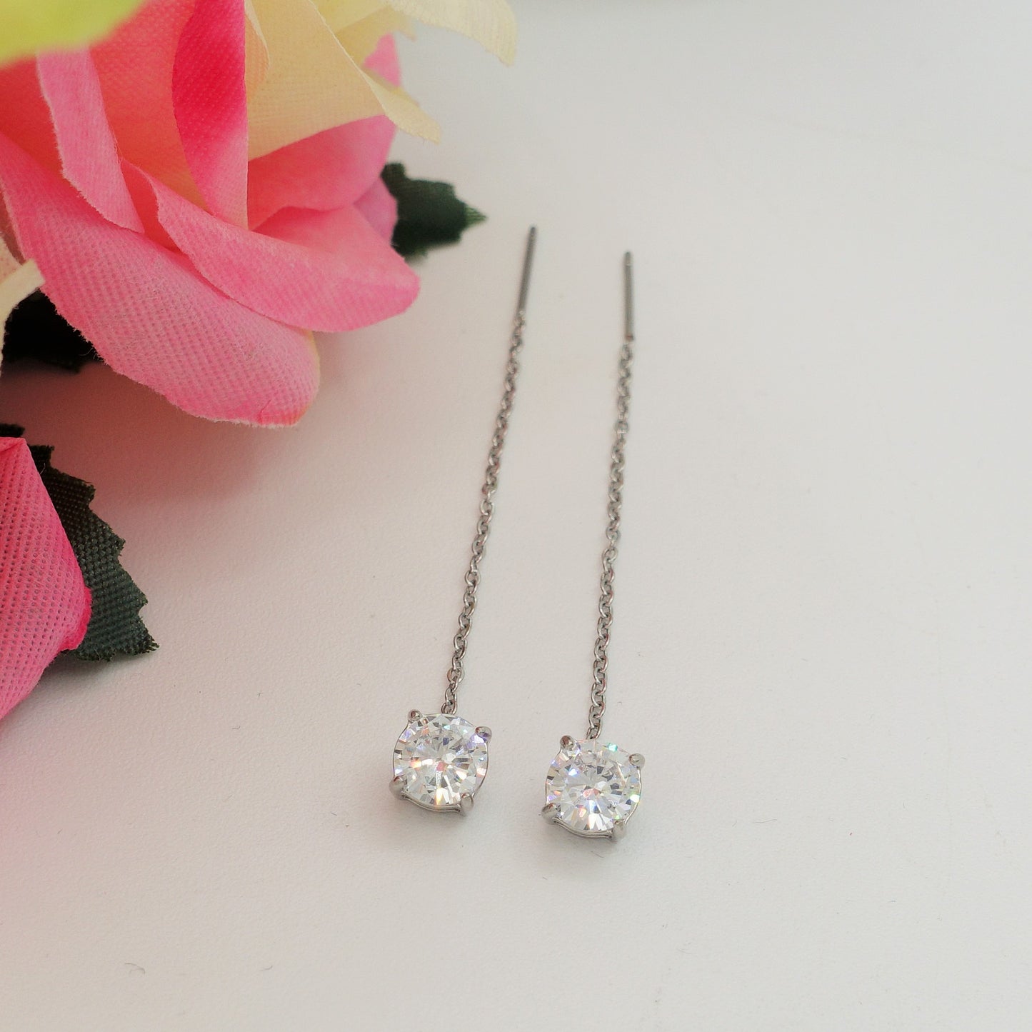 SHINY PUNTO LUCE XL - Acciaio inossidabile ~Paio Orecchini filo pendenti con cubic zirconia - saliscendi