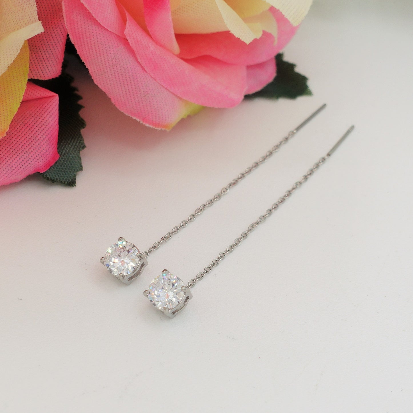 SHINY PUNTO LUCE XL - Acciaio inossidabile ~Paio Orecchini filo pendenti con cubic zirconia - saliscendi