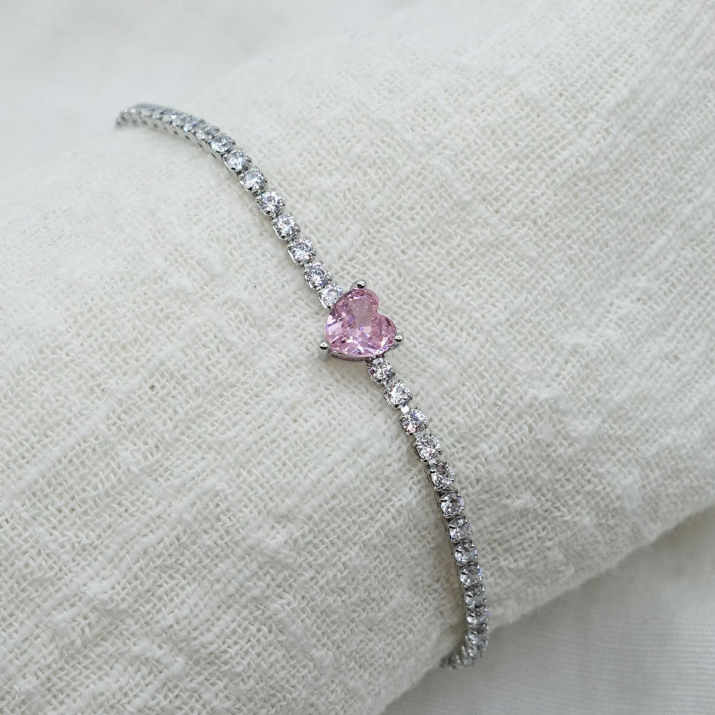 DIANA ~ Bracciale tennis con cuore in Cubic Zirconia