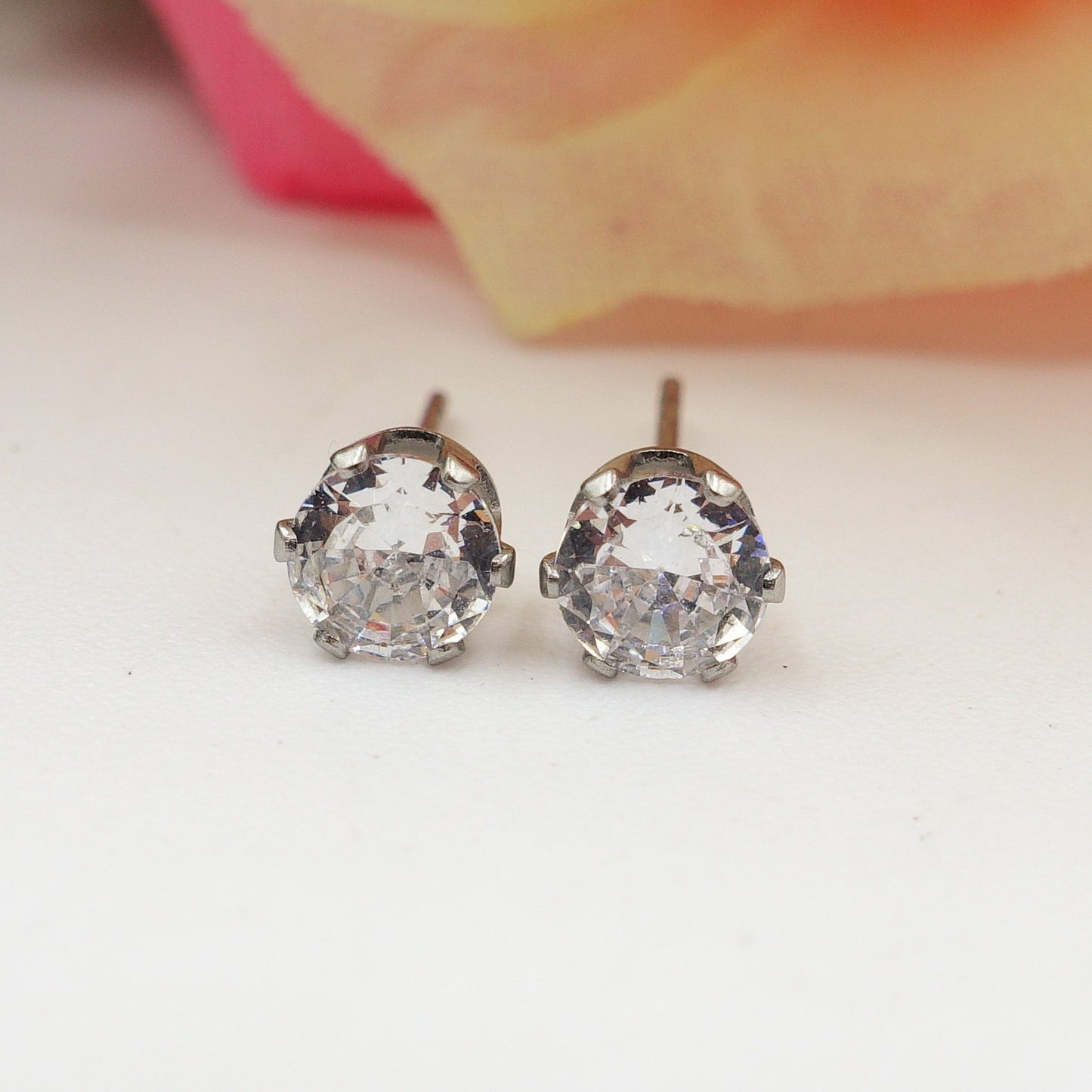 Paio Orecchini punto luce 5MM - zircone rotondo - ACCIAIO INOSSIDABILE -