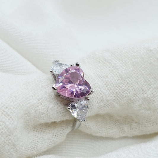 Diana Chunky ~ Anello cuori grandi con cubic zirconia a forma di cuore