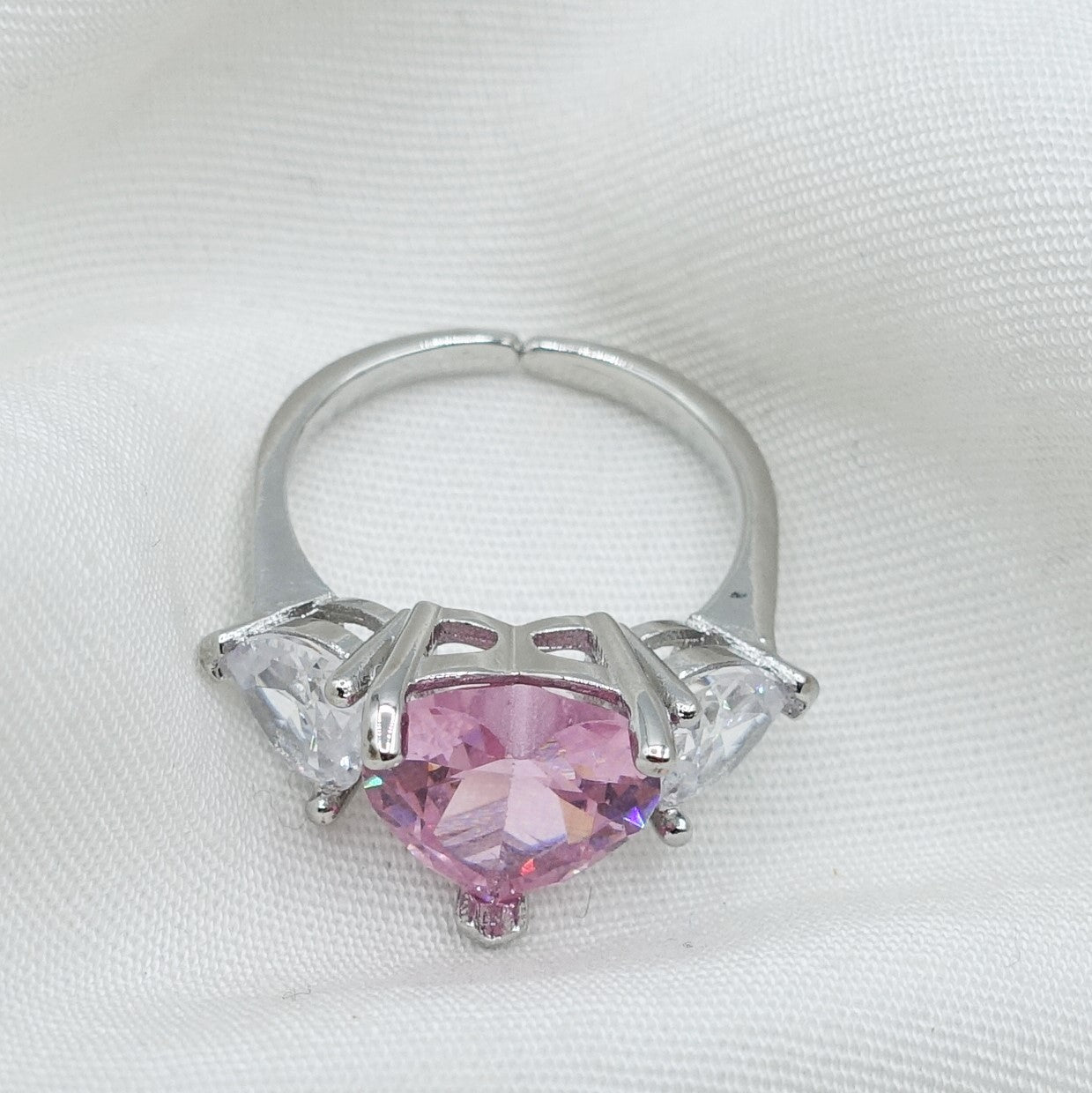 Diana Chunky ~ Anello cuori grandi con cubic zirconia a forma di cuore