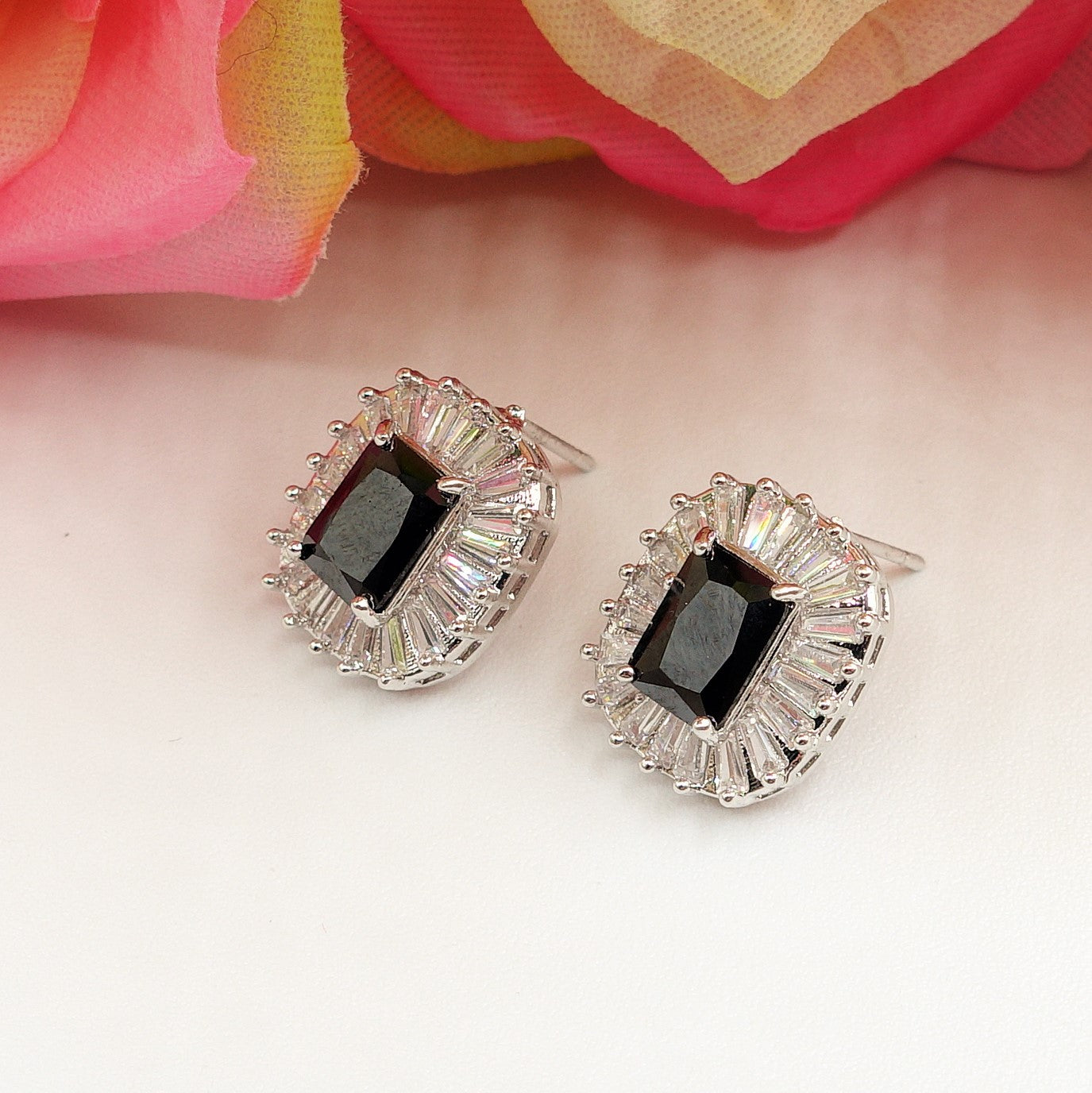 EMILY ~ orecchini bottone con cubic zirconia TAGLIO BAGUETTE
