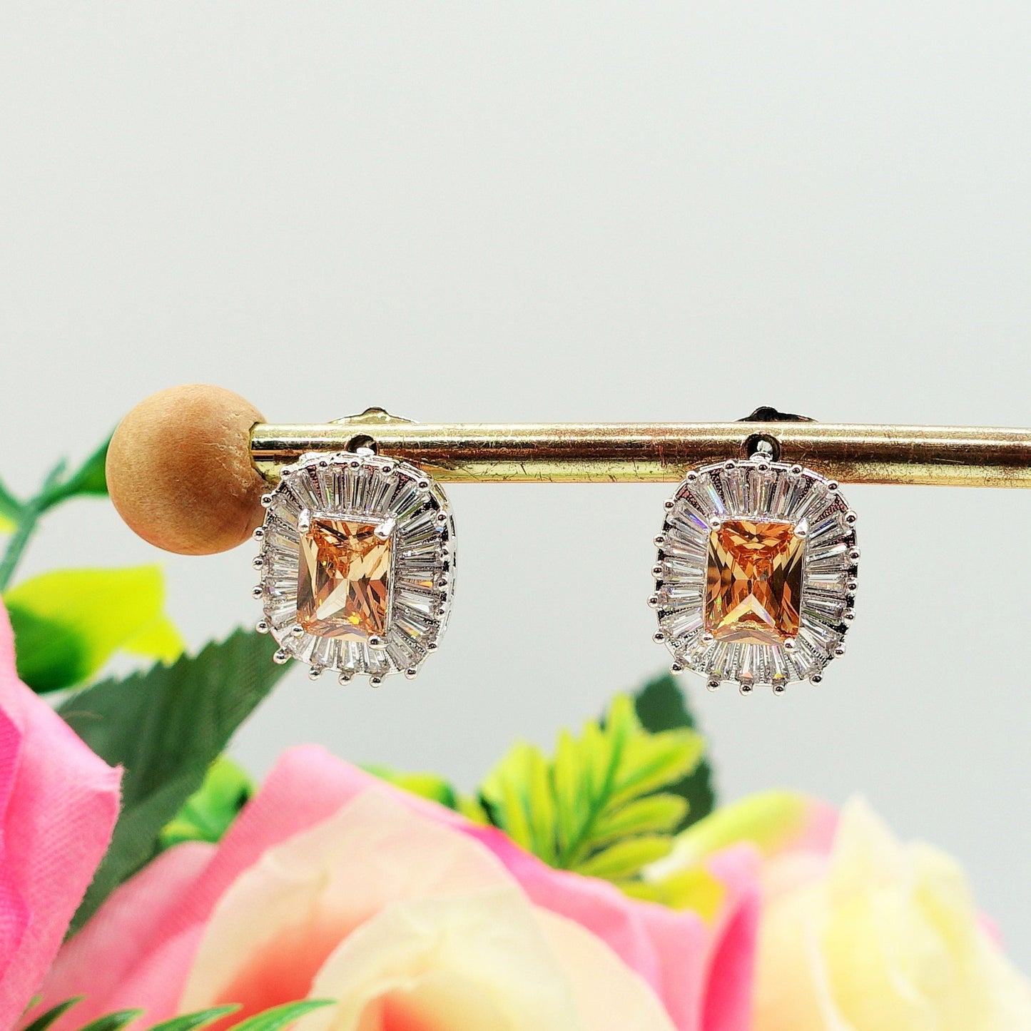 EMILY ~ orecchini bottone con cubic zirconia TAGLIO BAGUETTE
