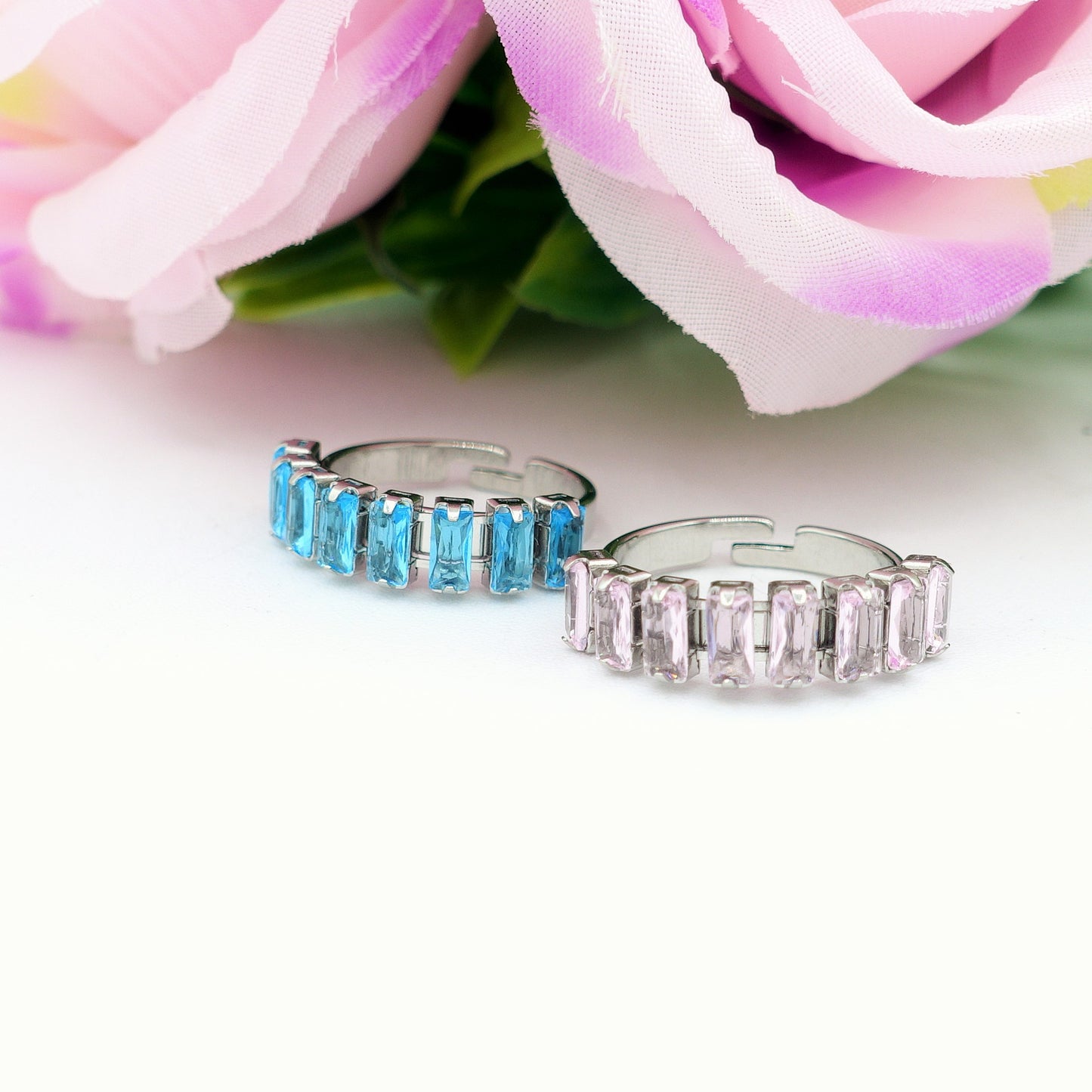 JULIANNE ~ Anello regolabile in ACCIAIO INOSSIDABILE con CUBIC ZIRCONIA taglio baguette