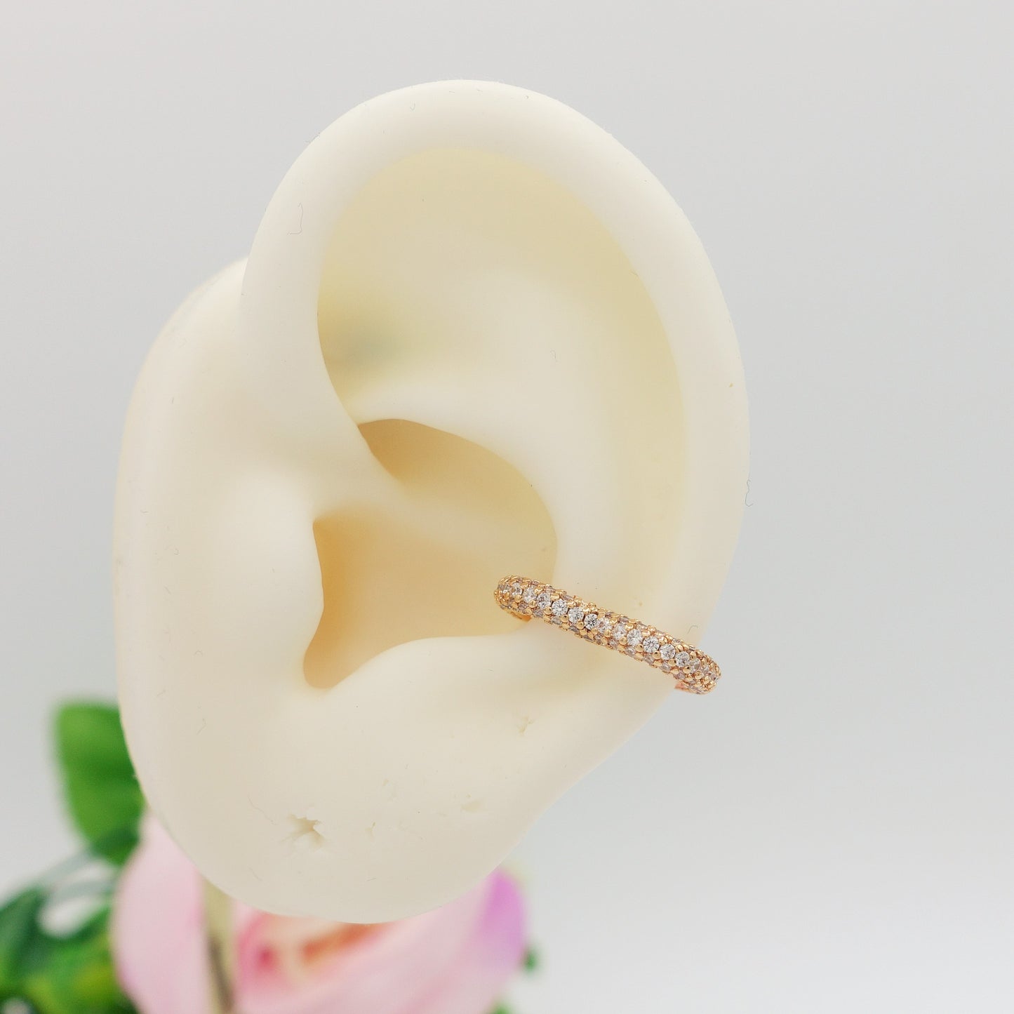 ADELE ~ Earcuff mono orecchino SENZA buco a CUORE con cubic zirconia RAINBOW