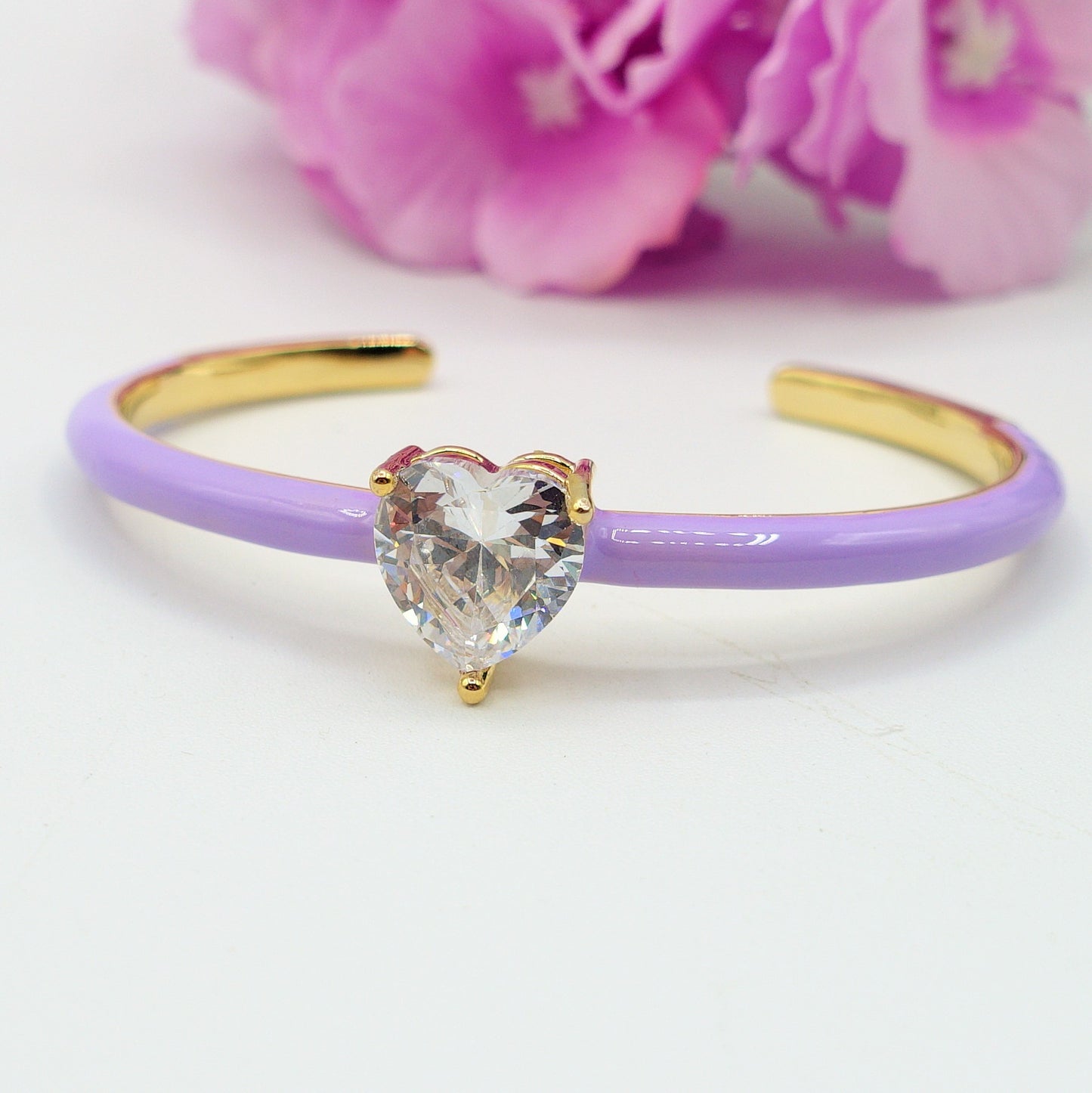 CHERIE FLUO - BRACCIALE RIGIDO SMALTATO CON CUBIC ZIRCONIA A FORMA DI CUORE