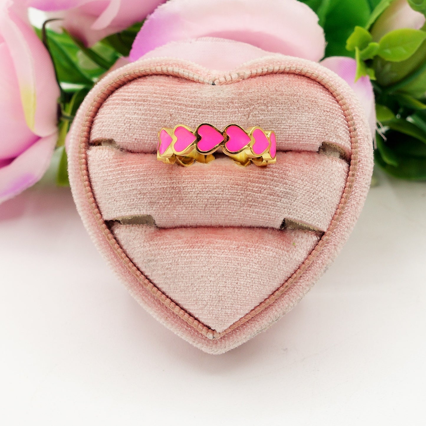 DANA - ACCIAIO INOSSIDABILE ~ Anello smaltato con cuoricini rainbow