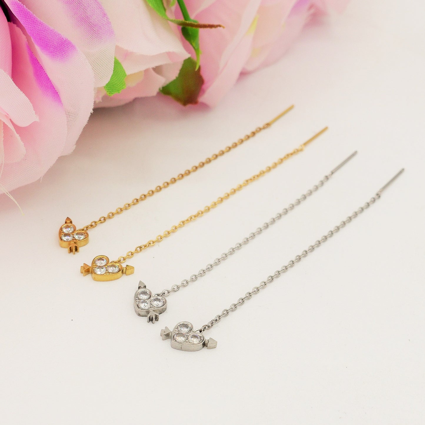 PIERCED HEART - ACCIAIO inossidabile ~ Paio Orecchini filo pendenti con cubic zirconia - saliscendi