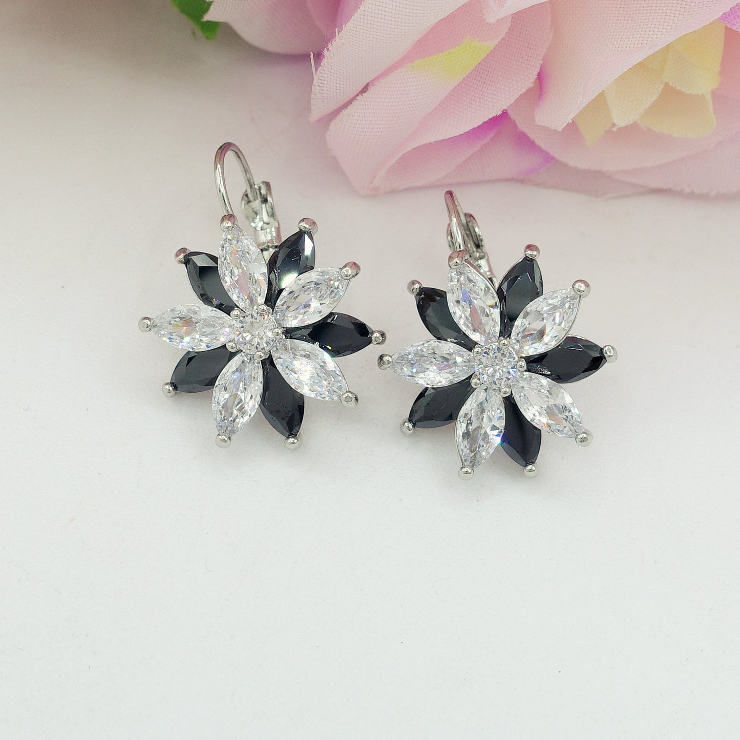 GWEN - Orecchini monachella in cubic zirconia