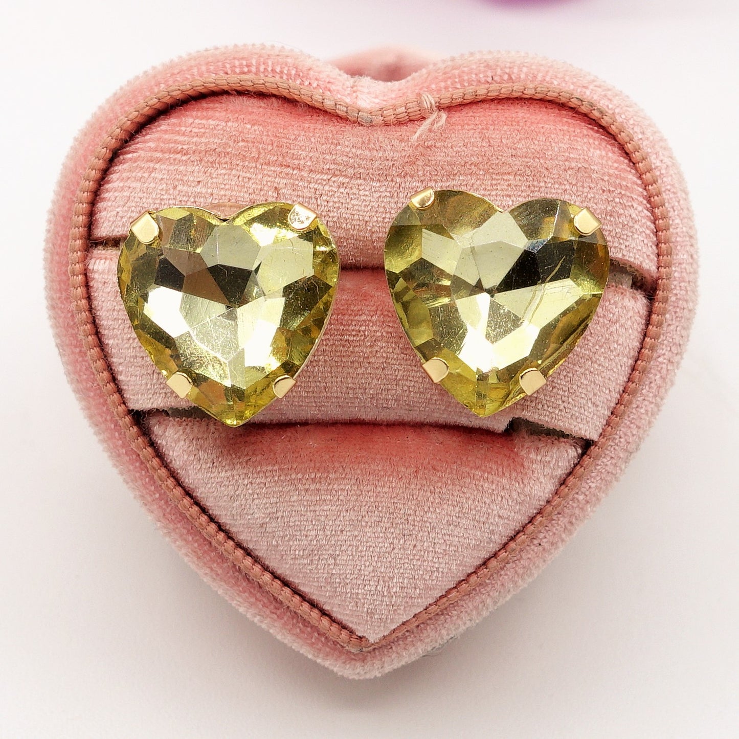 LUCE HEART STUDS- Paio Orecchini a bottone con pietra sfaccettata a cuore