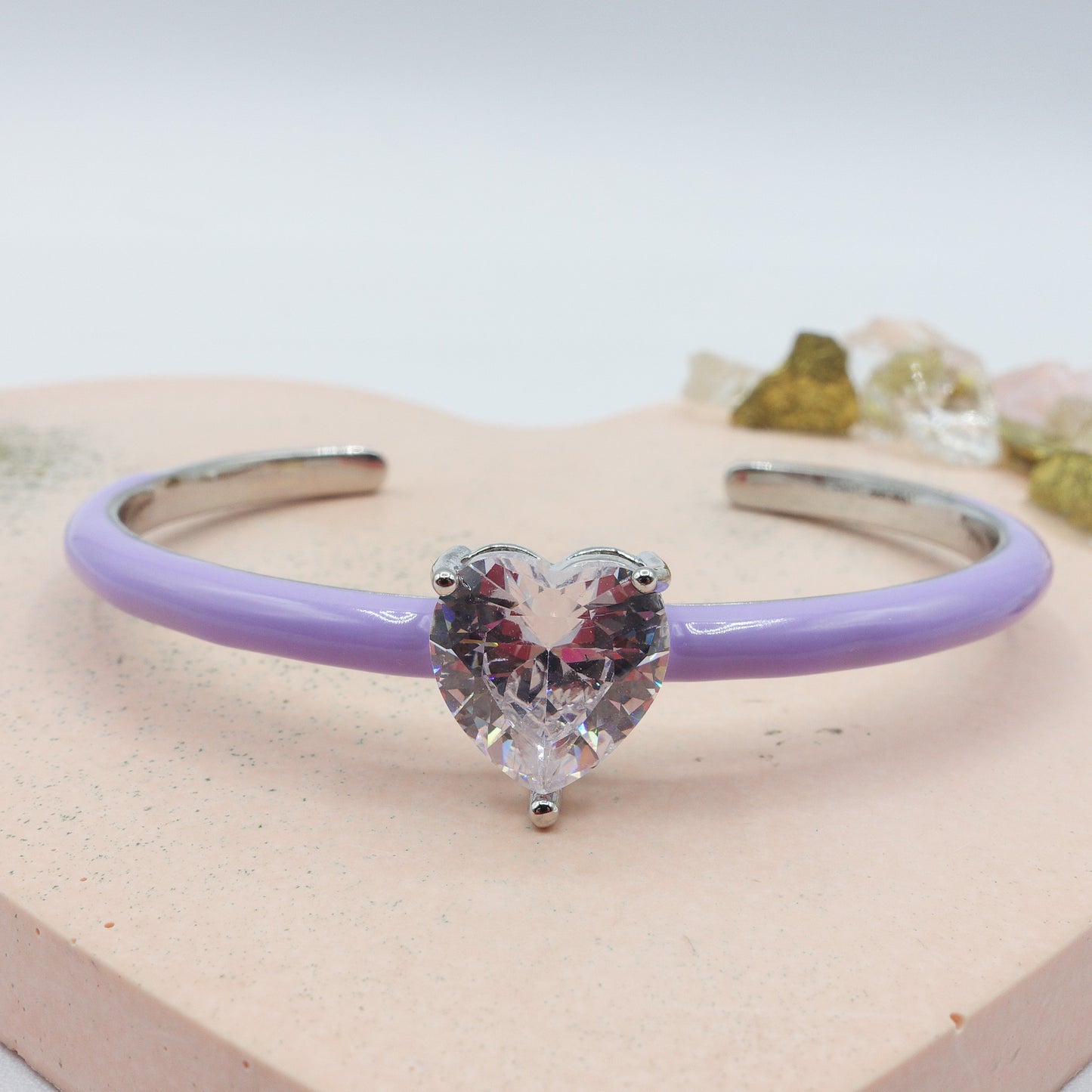 CHERIE FLUO - BRACCIALE RIGIDO SMALTATO CON CUBIC ZIRCONIA A FORMA DI CUORE