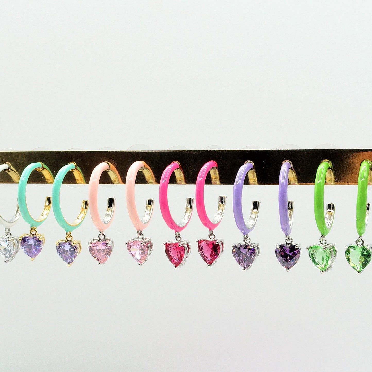 Cherie Fluo hoops- Orecchini a cerchio smaltati con cuore colorato