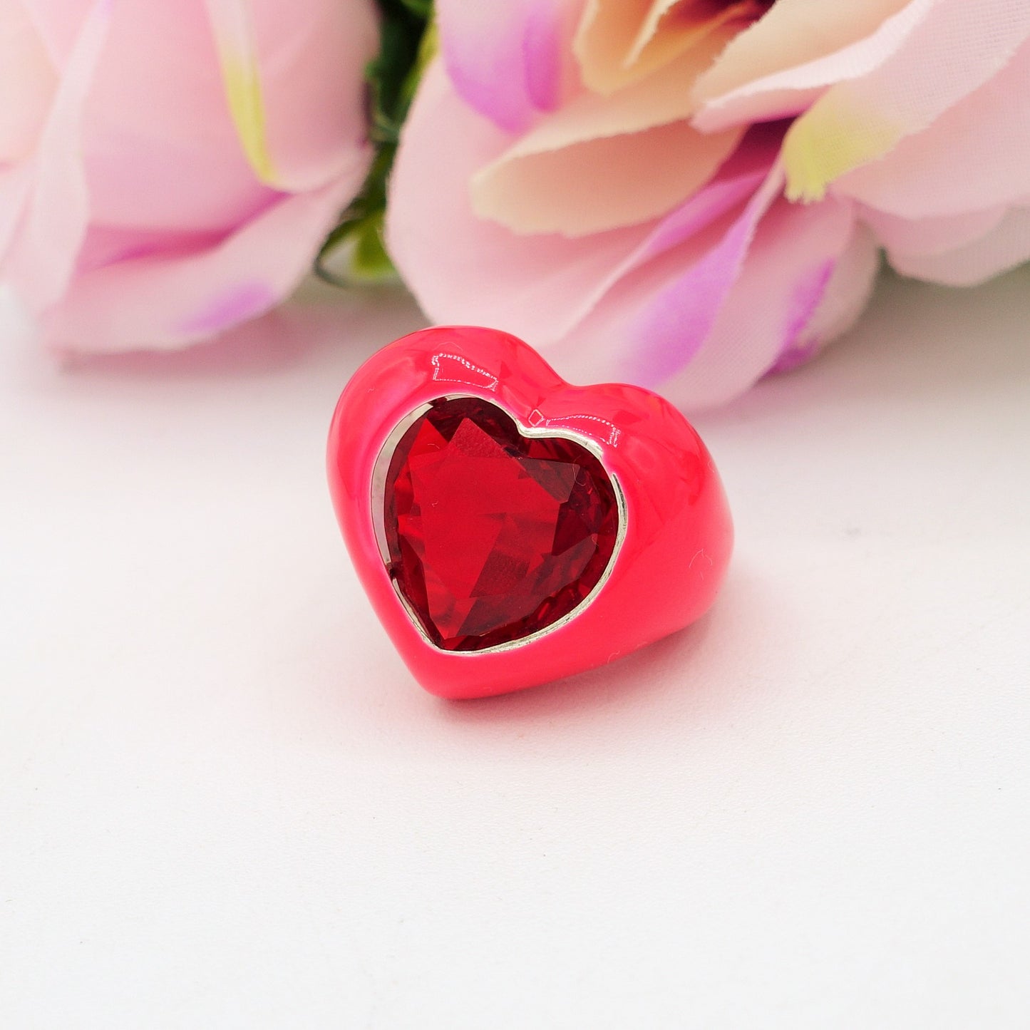 BROOK ~ CHUNKY - Anello smaltato a forma di cuore