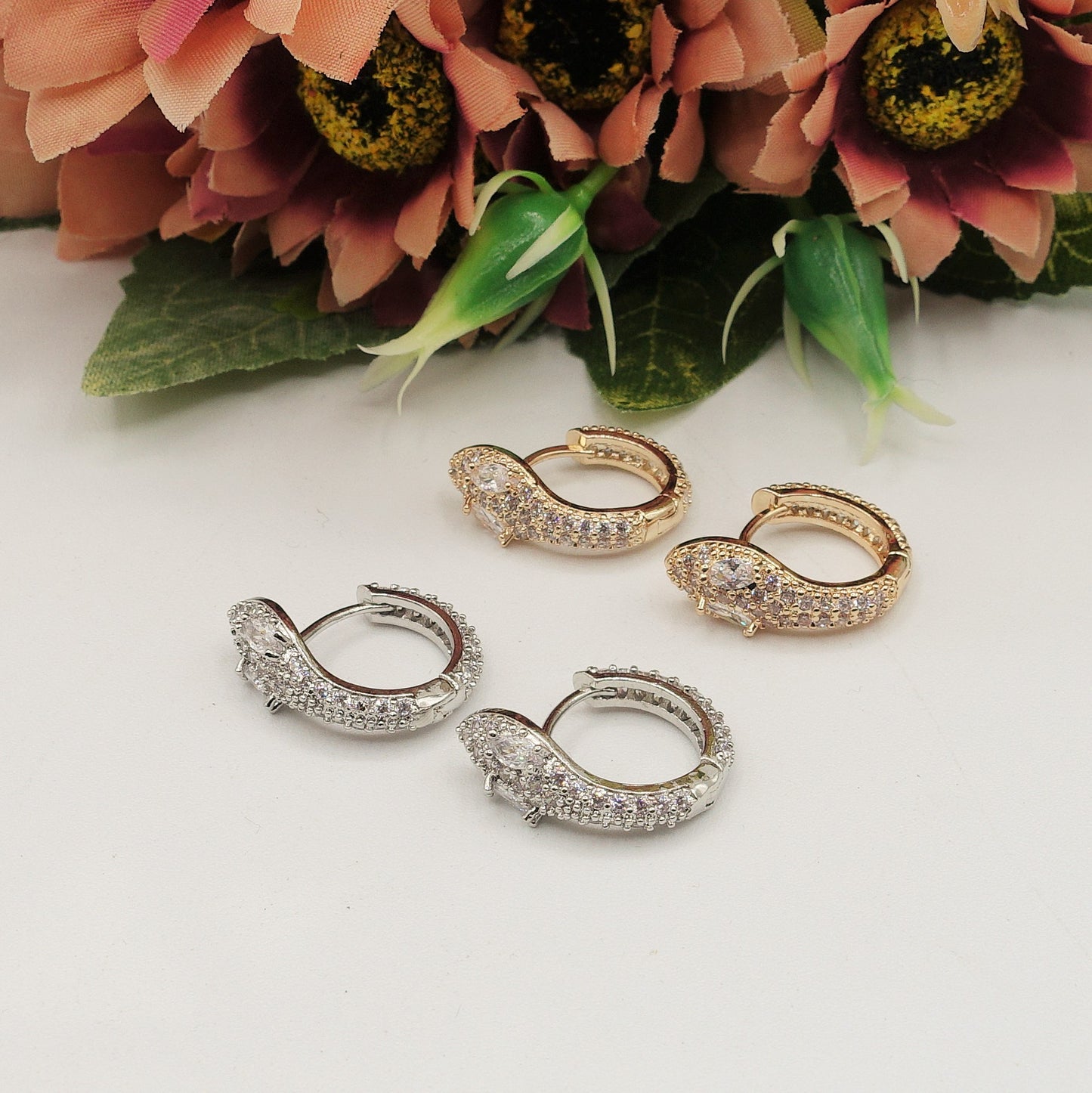 BELINDA- Orecchini cerchi serpente cubic zirconia