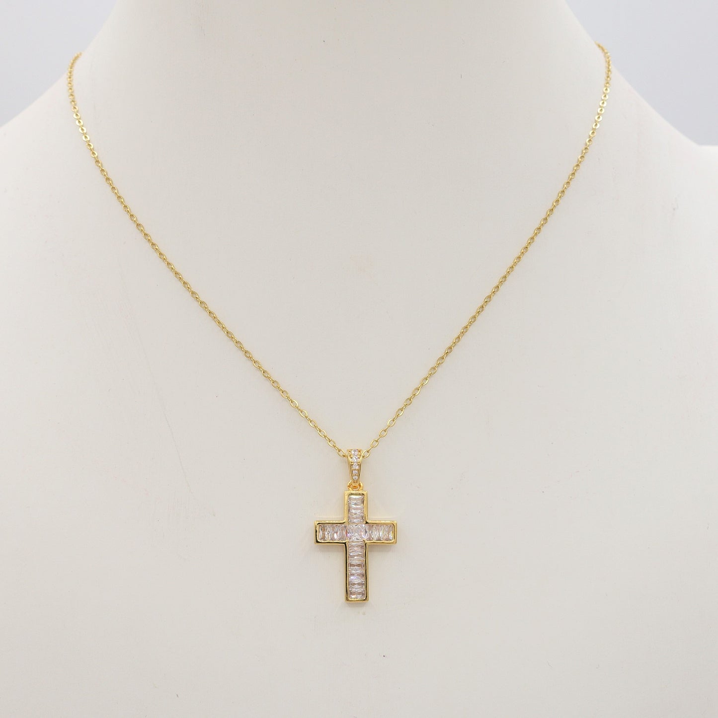 YVETTE - ACCIAIO INOSSIDABILE- Collana con pendente croce in cubic zirconia