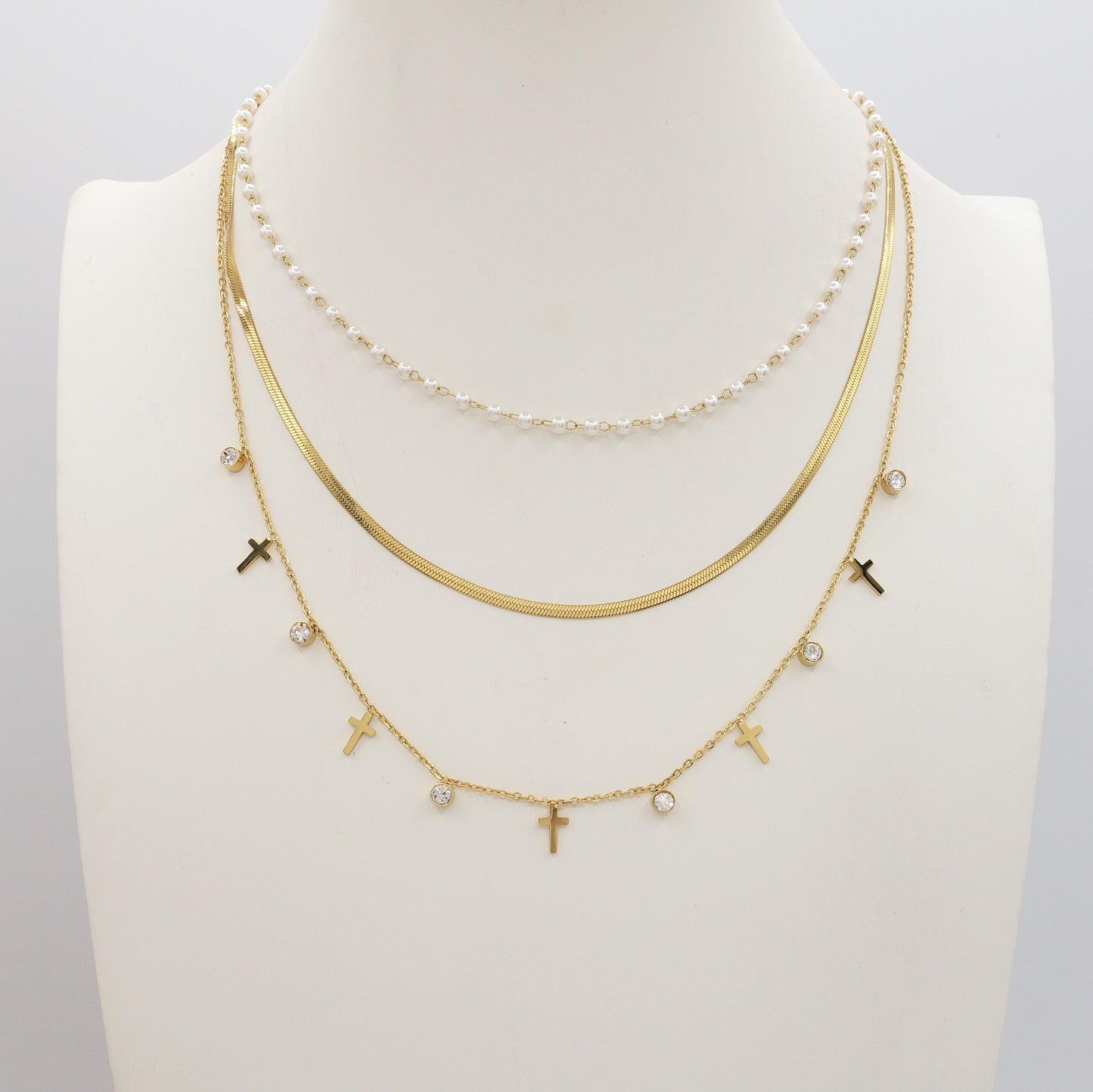KAIA ~ 3 in 1 Collana in ACCIAIO INOSSIDABILE tripla con perle e crocine