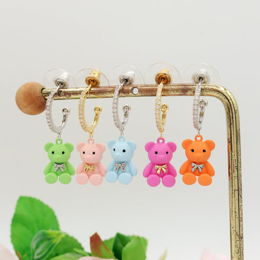 TEDDY CRYSTAL ~ Orecchini a cerchio con orsetto e Cubic Zirconia