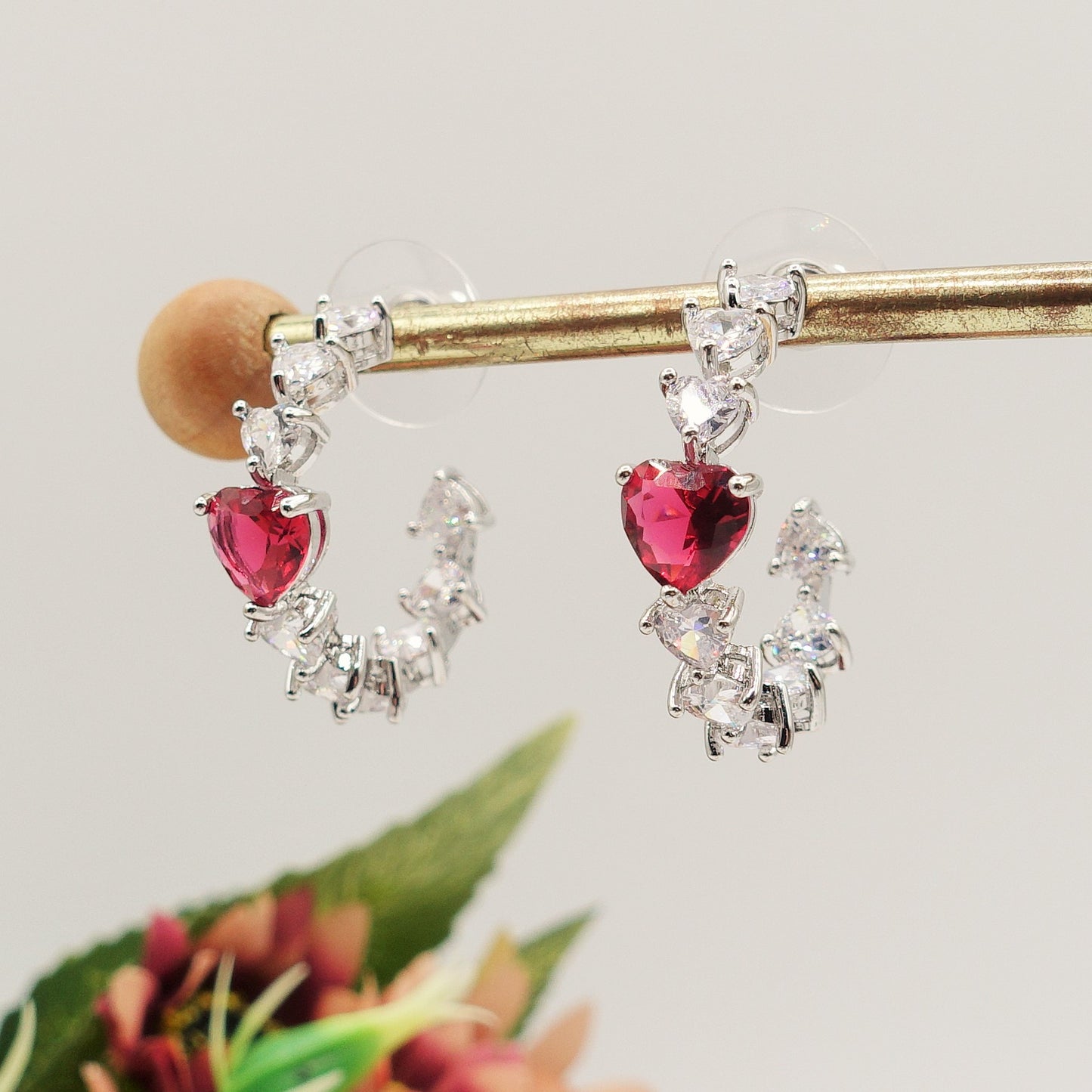 CHERIE - BIG heart - orecchini a cerchio con cubic zirconia a forma di cuore