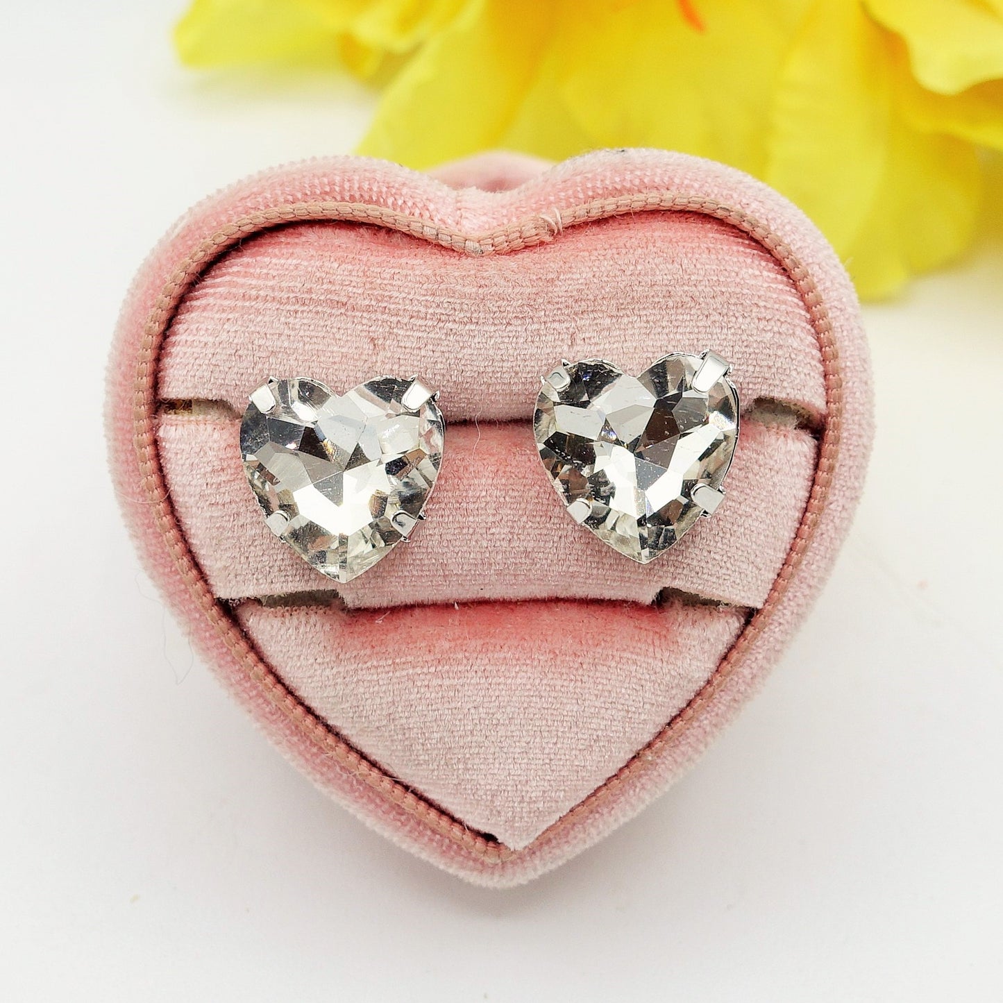 LUCE HEART STUDS- Paio Orecchini a bottone con pietra sfaccettata a cuore