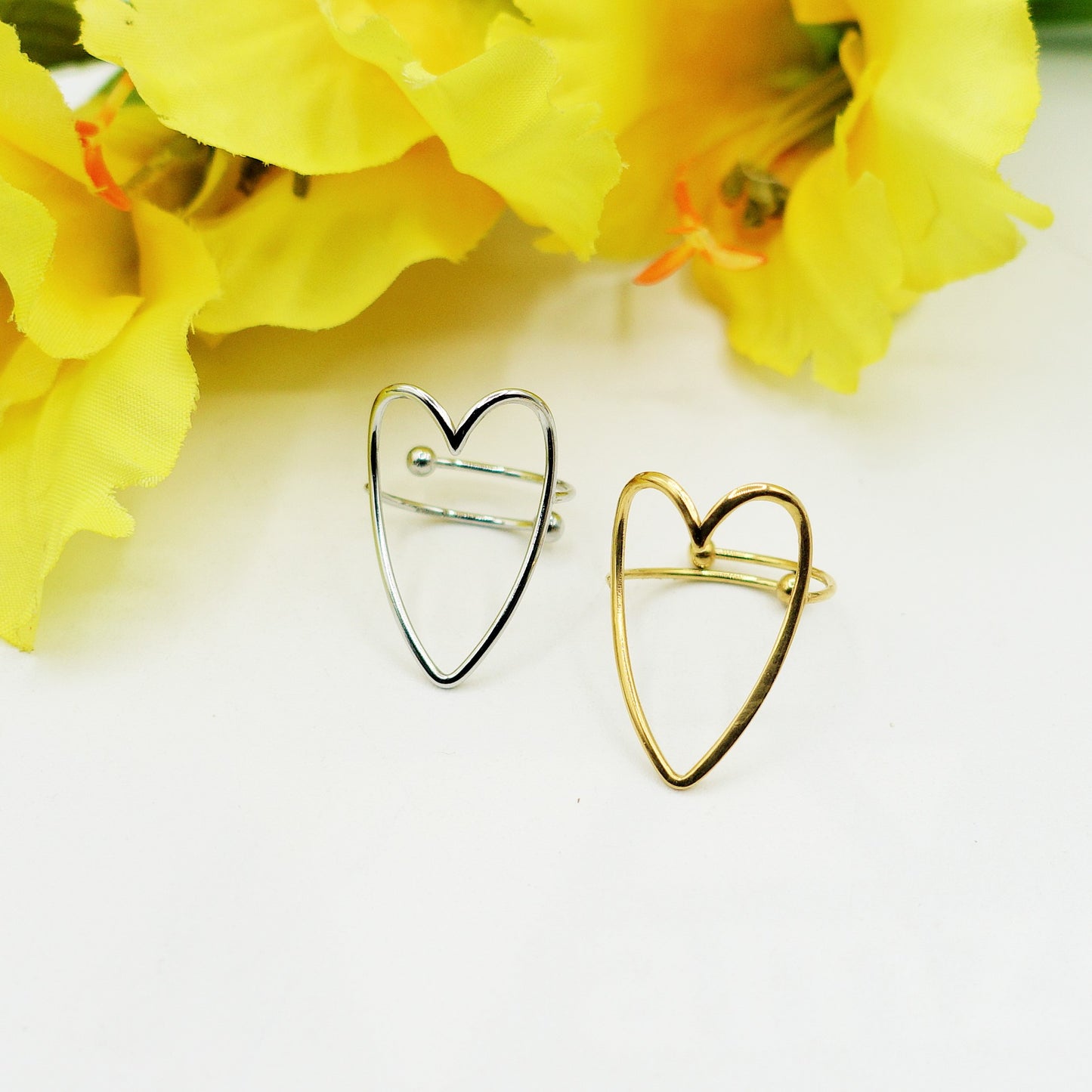 Renee' ~ Anello cuore in ACCIAIO INOSSIDABILE REGOLABILE