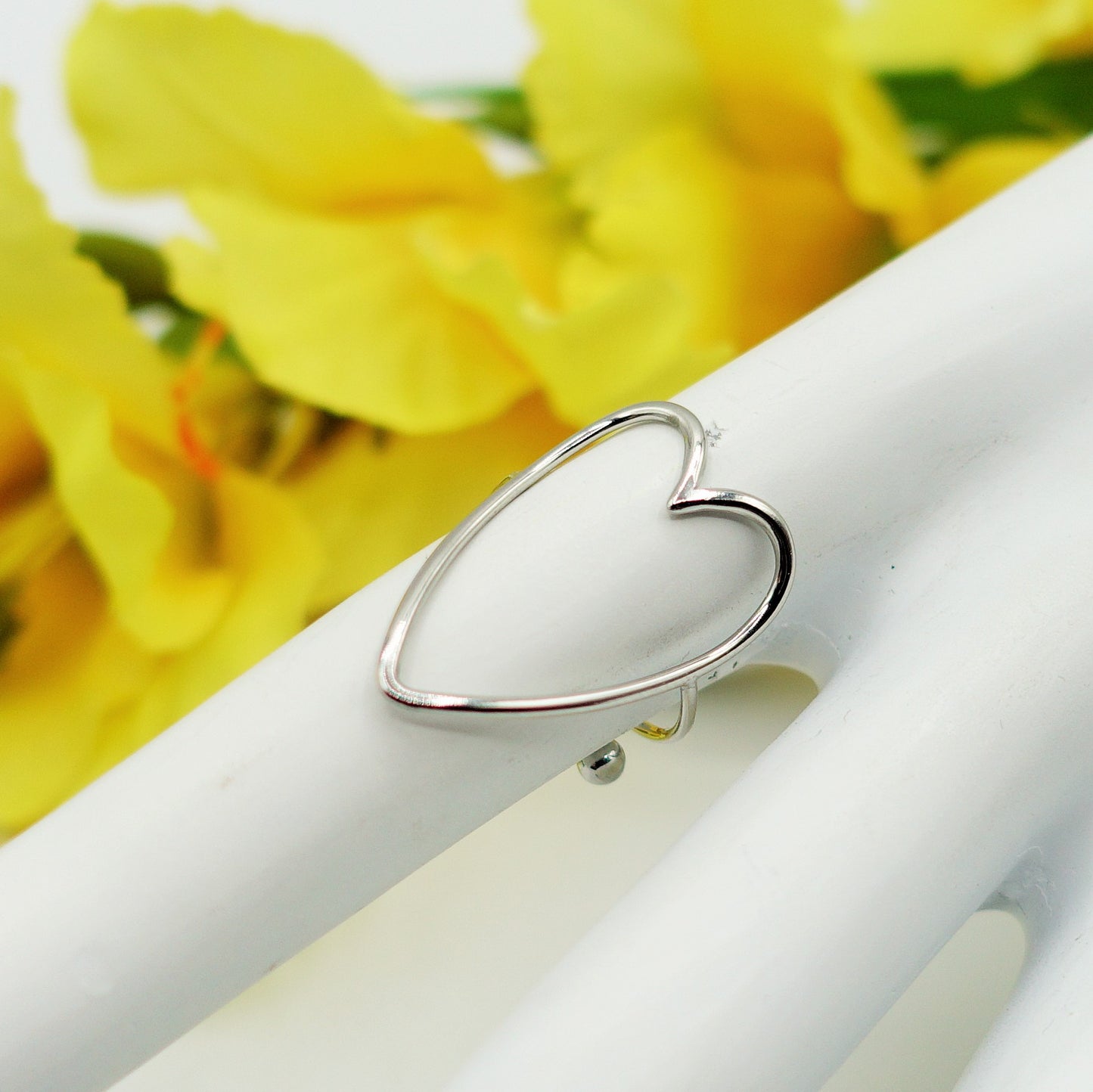 Renee' ~ Anello cuore in ACCIAIO INOSSIDABILE REGOLABILE