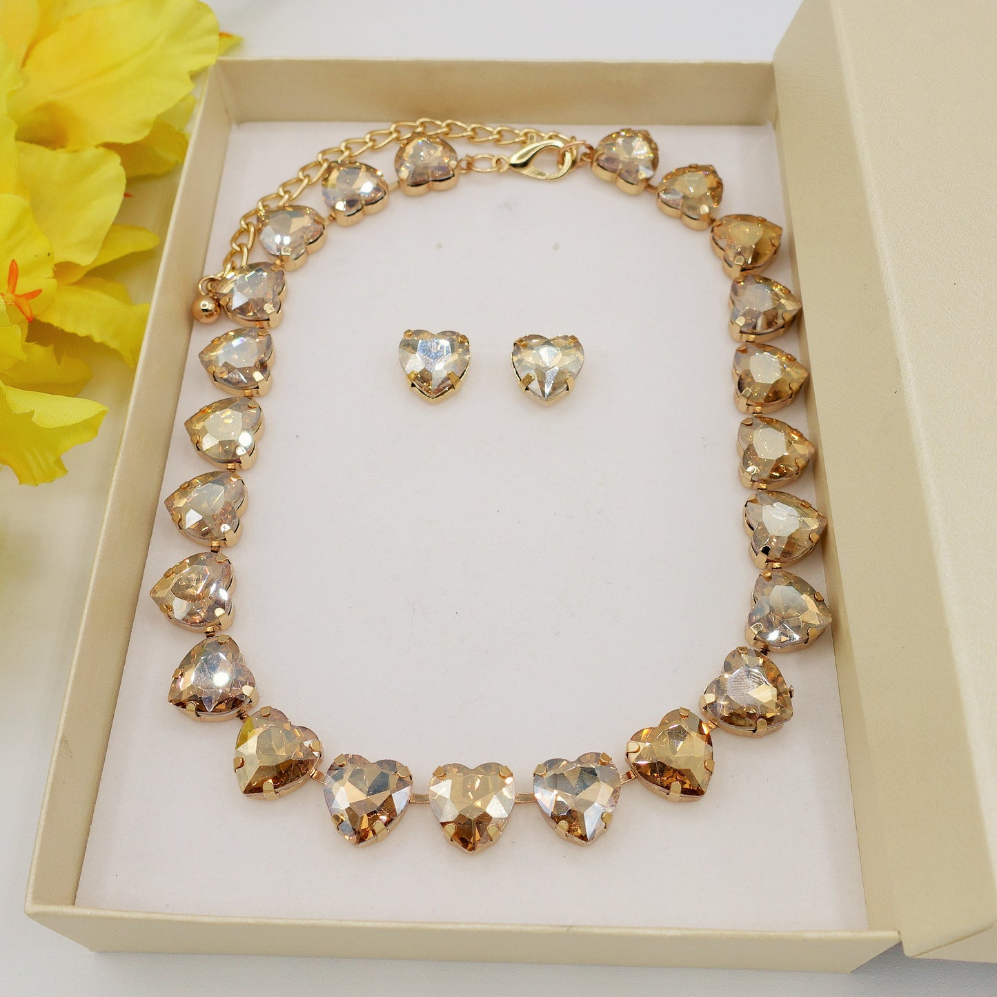 LUCE HEARTS Beige SET -Collier orecchini e bracciale con pietre sfaccettate