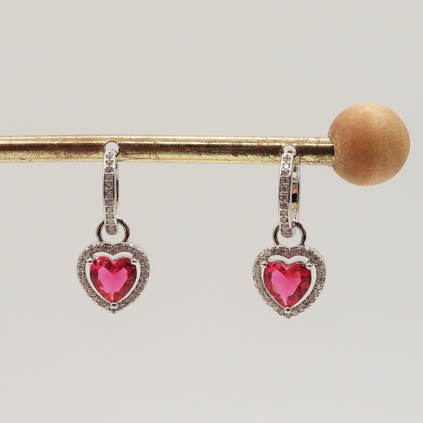 Diana HOOPS ~ 12 colori - Orecchini a cerchio con cuore in Cubic Zirconia