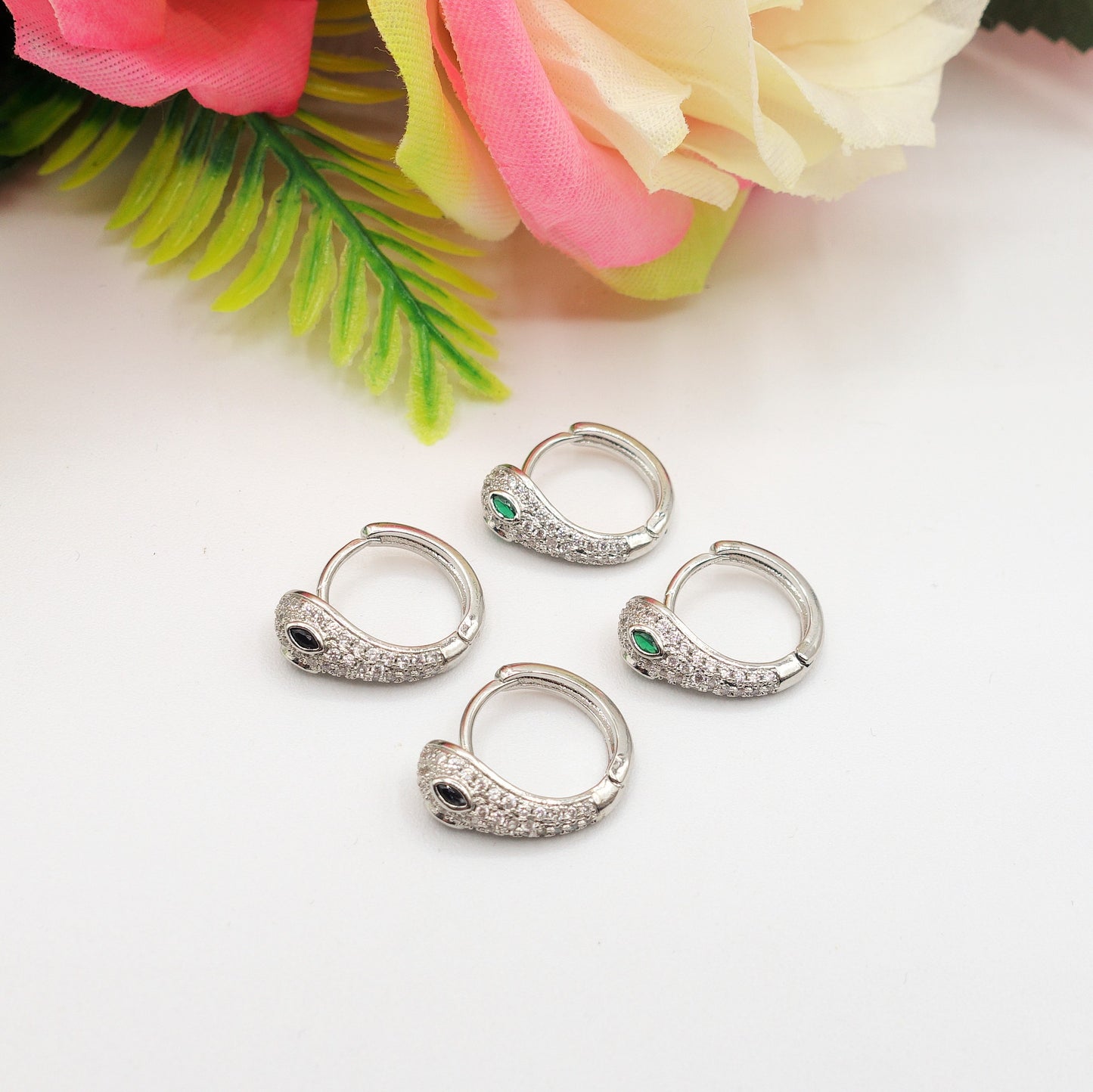 BELINDA- Orecchini cerchi serpente cubic zirconia