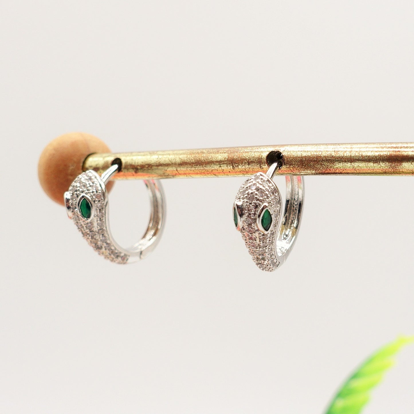 BELINDA- Orecchini cerchi serpente cubic zirconia