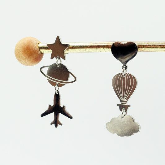 FLY - ACCIAIO INOSSIDABILE ~ Orecchini pendenti con ciondoli tema viaggio